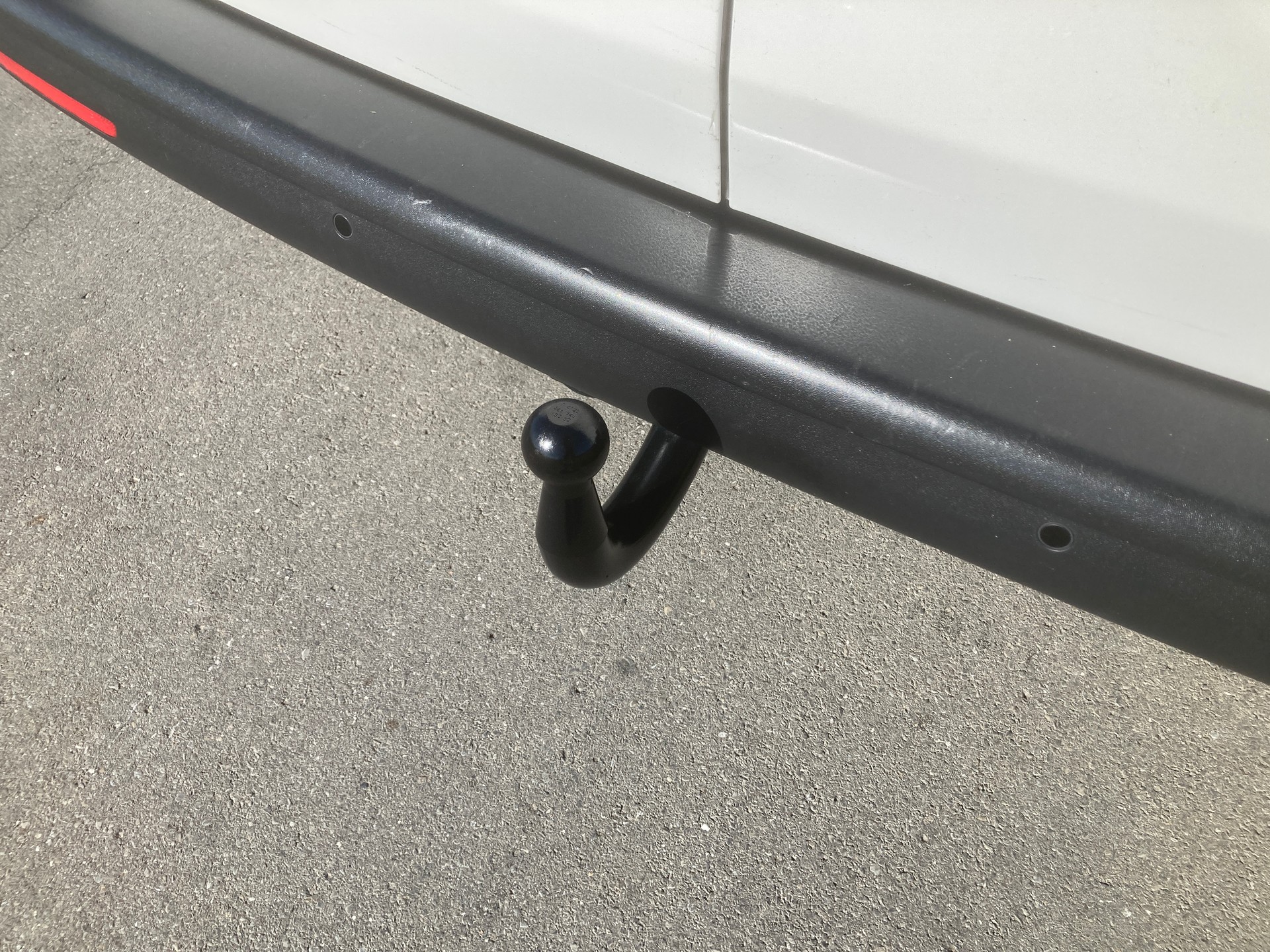 VW T6.1 2.0 TDI mit Dachträger und Anhängerkupplung-image-5