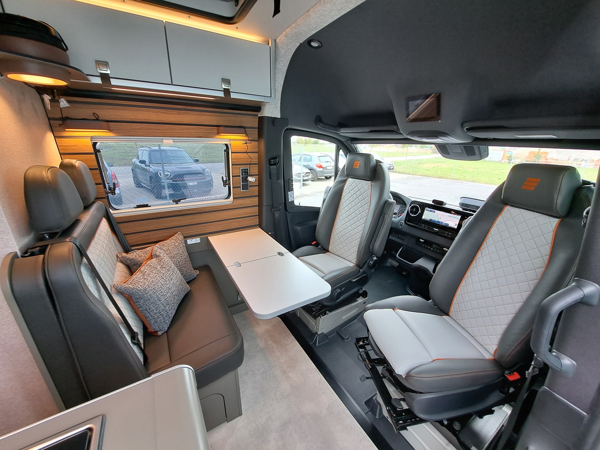 HYMER Grand Canyon S 700 4x4 CrossTrail-image-1