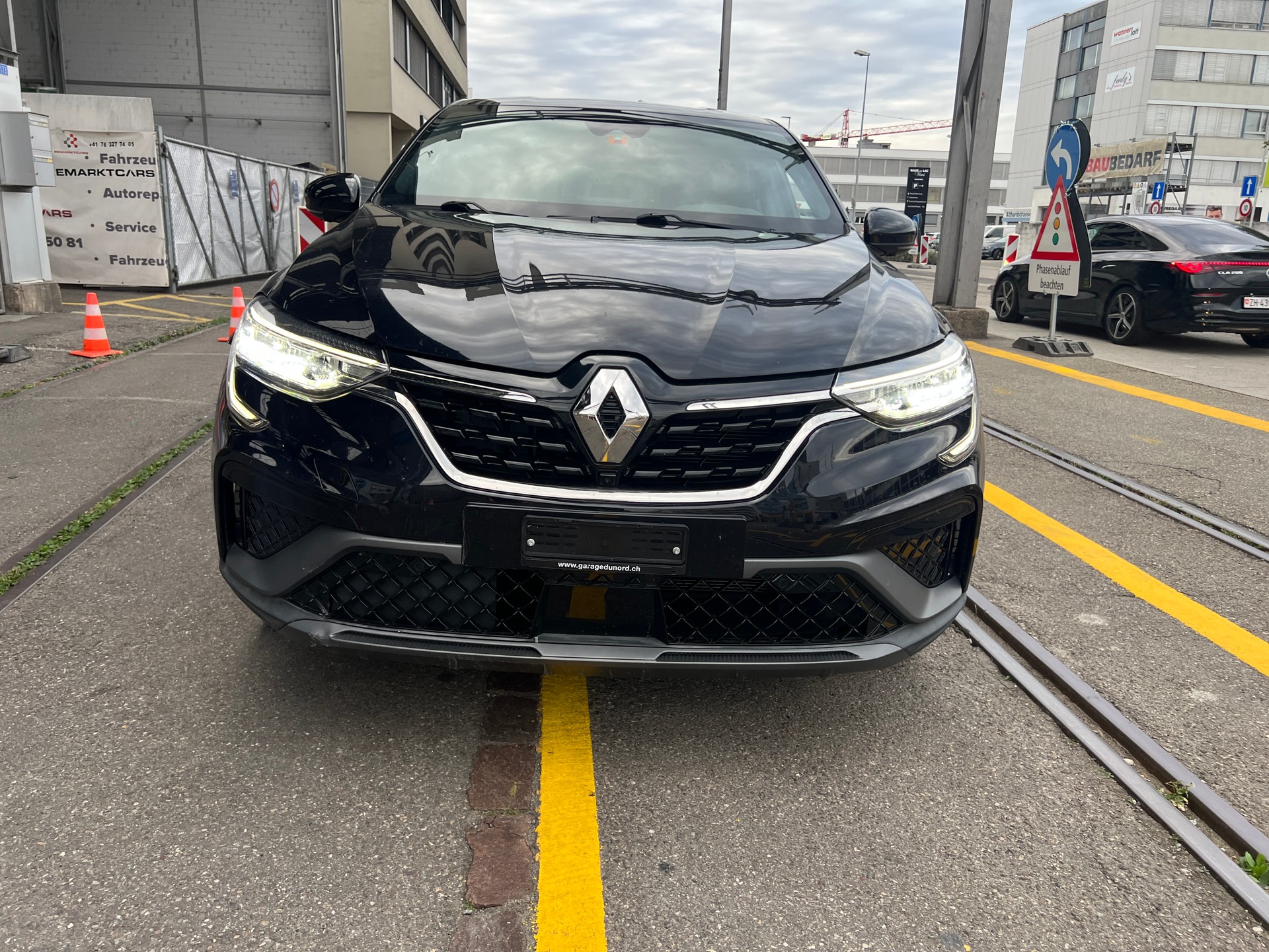 RENAULT Arkana 1.6 E-Tech R.S.Line-image-1