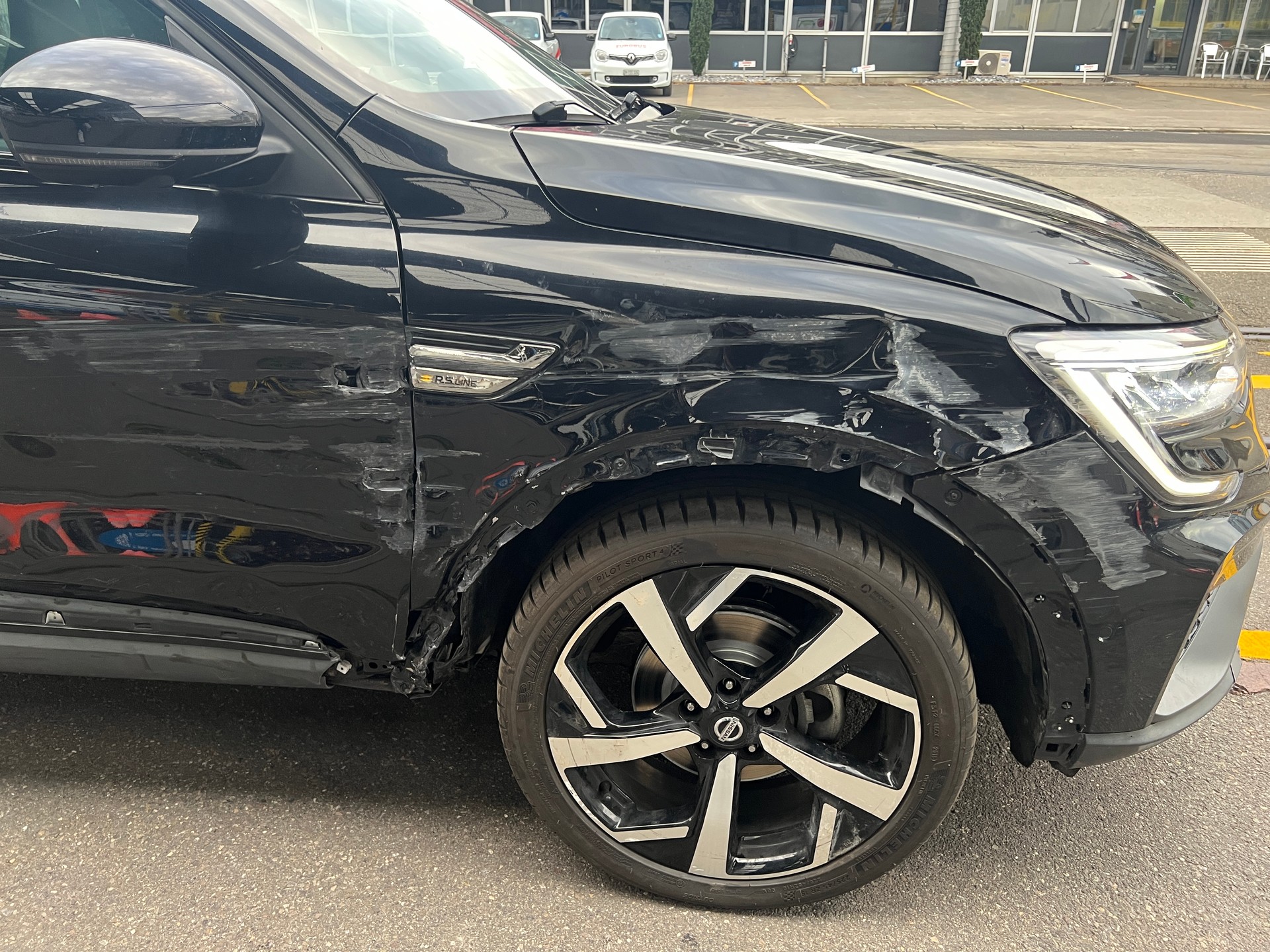 RENAULT Arkana 1.6 E-Tech R.S.Line-image-8
