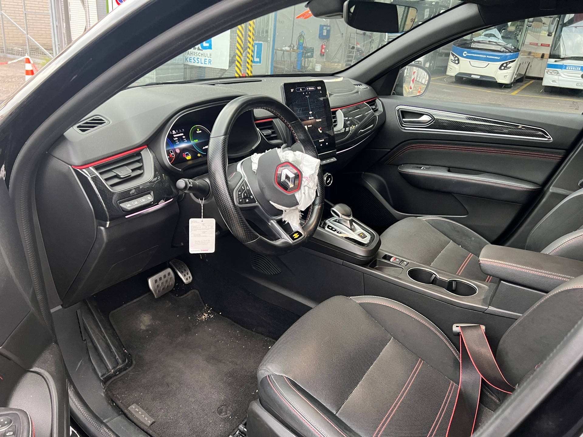 RENAULT Arkana 1.6 E-Tech R.S.Line-image-12