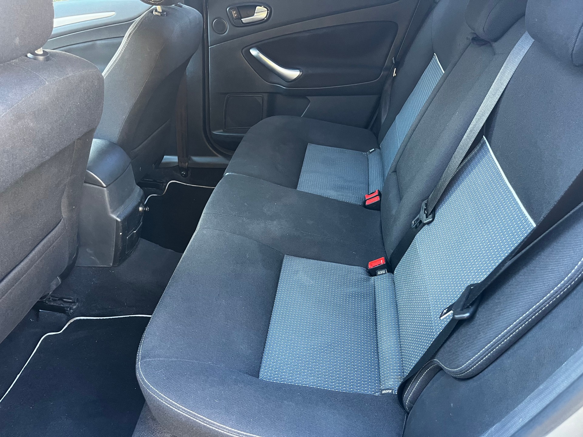 FORD Mondeo 2.0i 16V Carving-image-14
