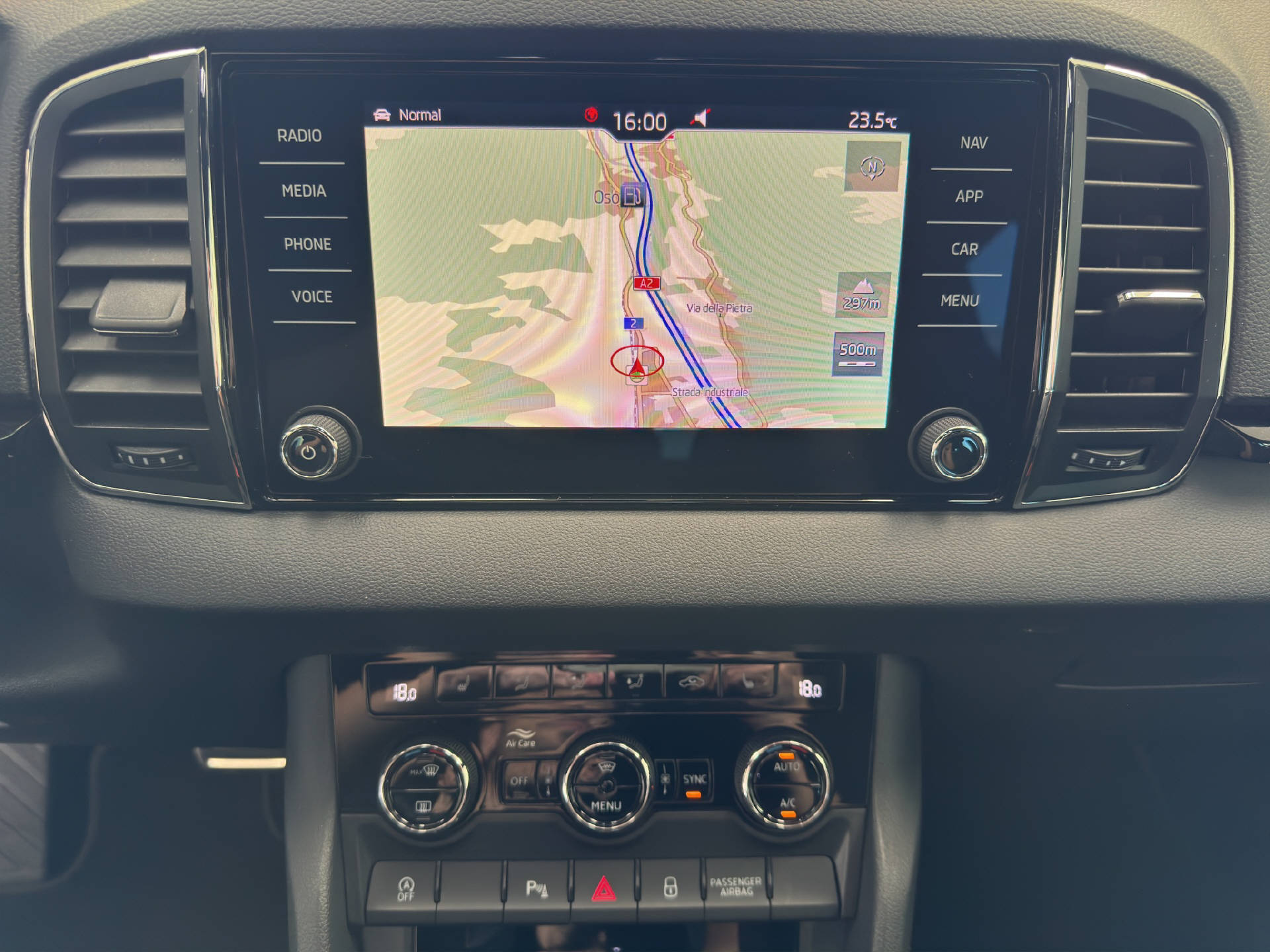 SKODA Karoq 2.0 TSI SportLine DSG 4x4-image-9