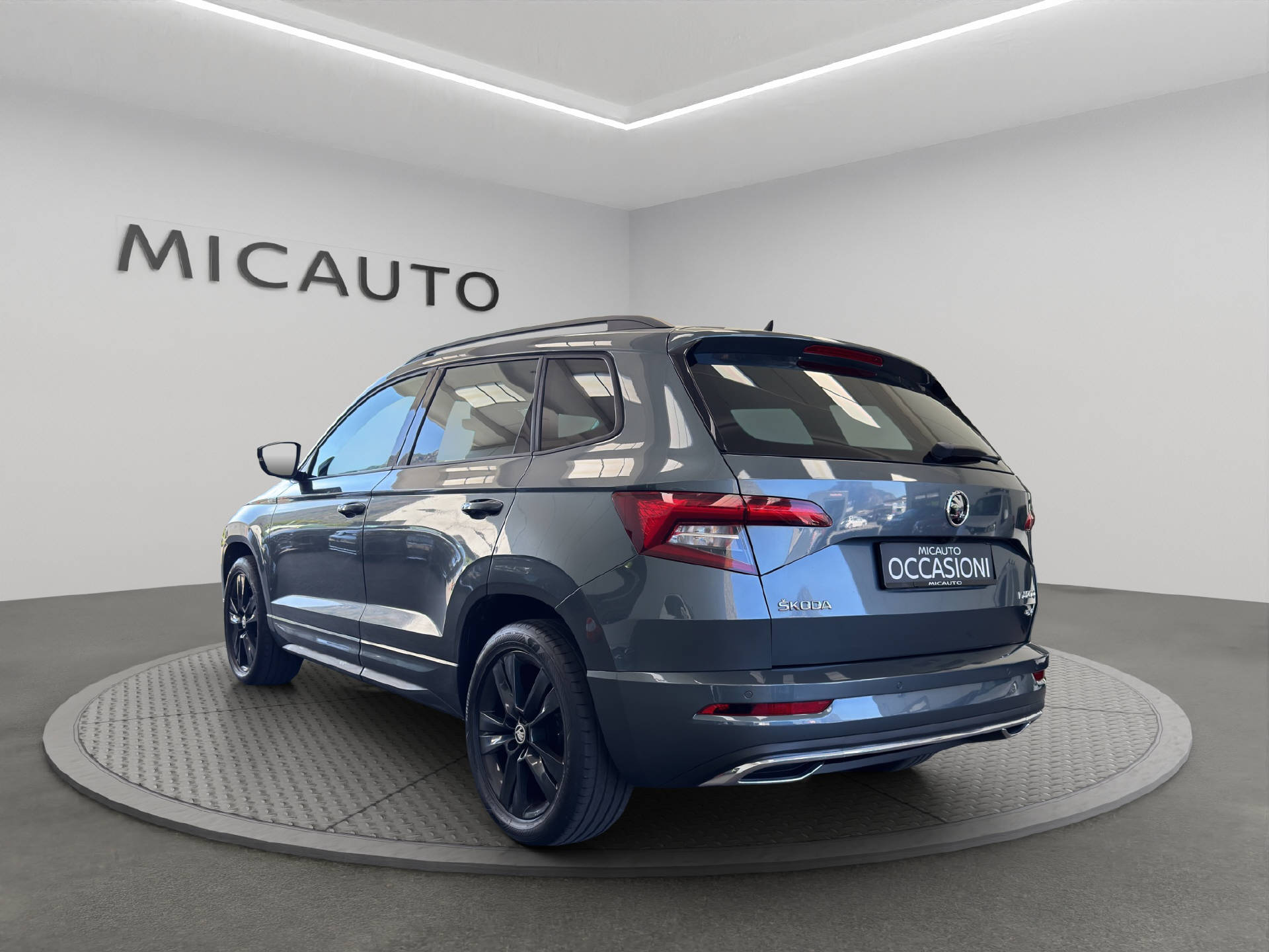 SKODA Karoq 2.0 TSI SportLine DSG 4x4-image-2