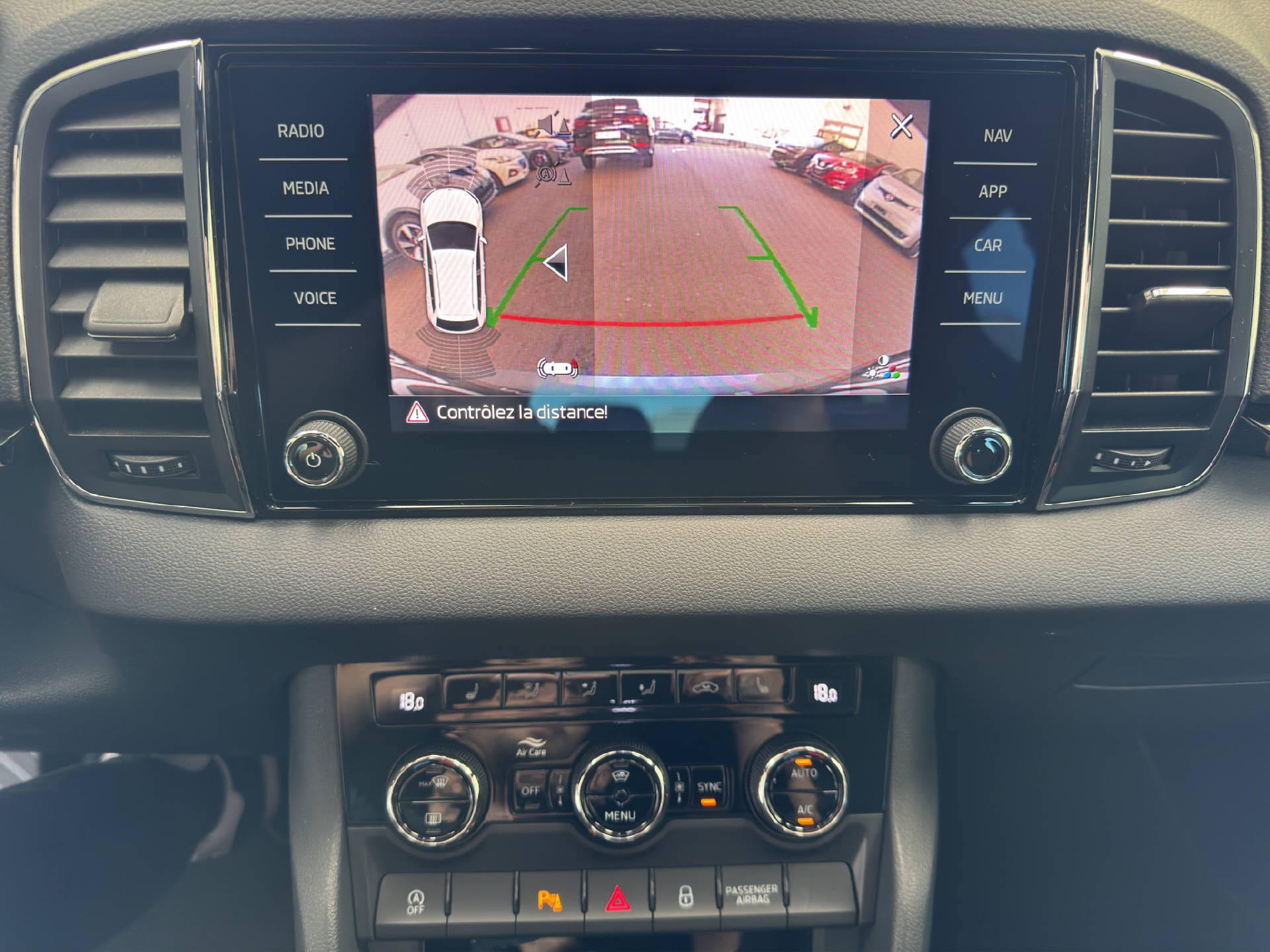 SKODA Karoq 2.0 TSI SportLine DSG 4x4-image-10