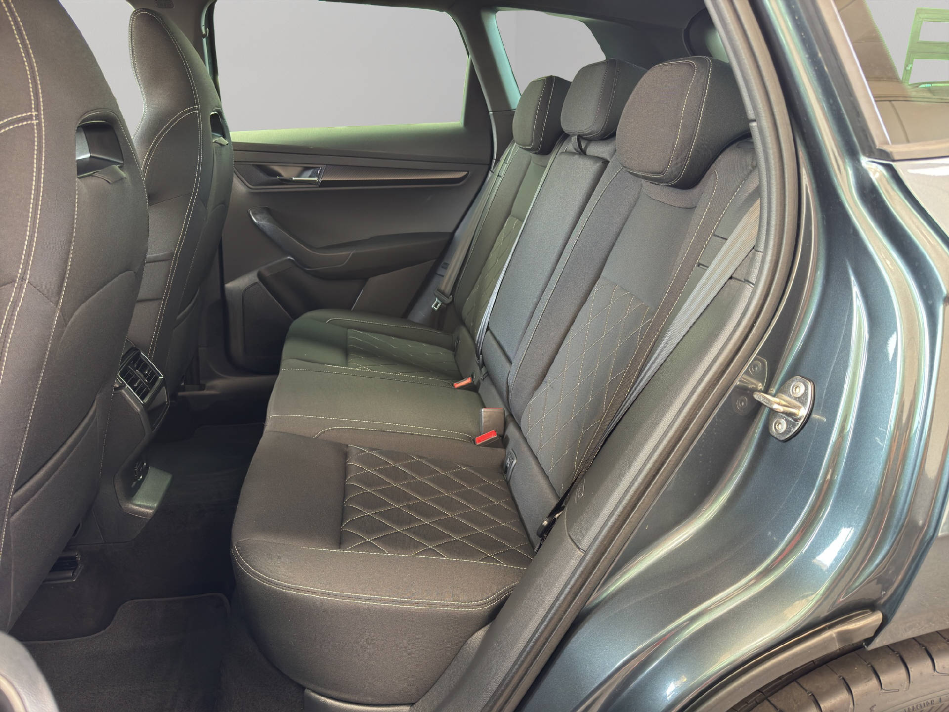 SKODA Karoq 2.0 TSI SportLine DSG 4x4-image-5