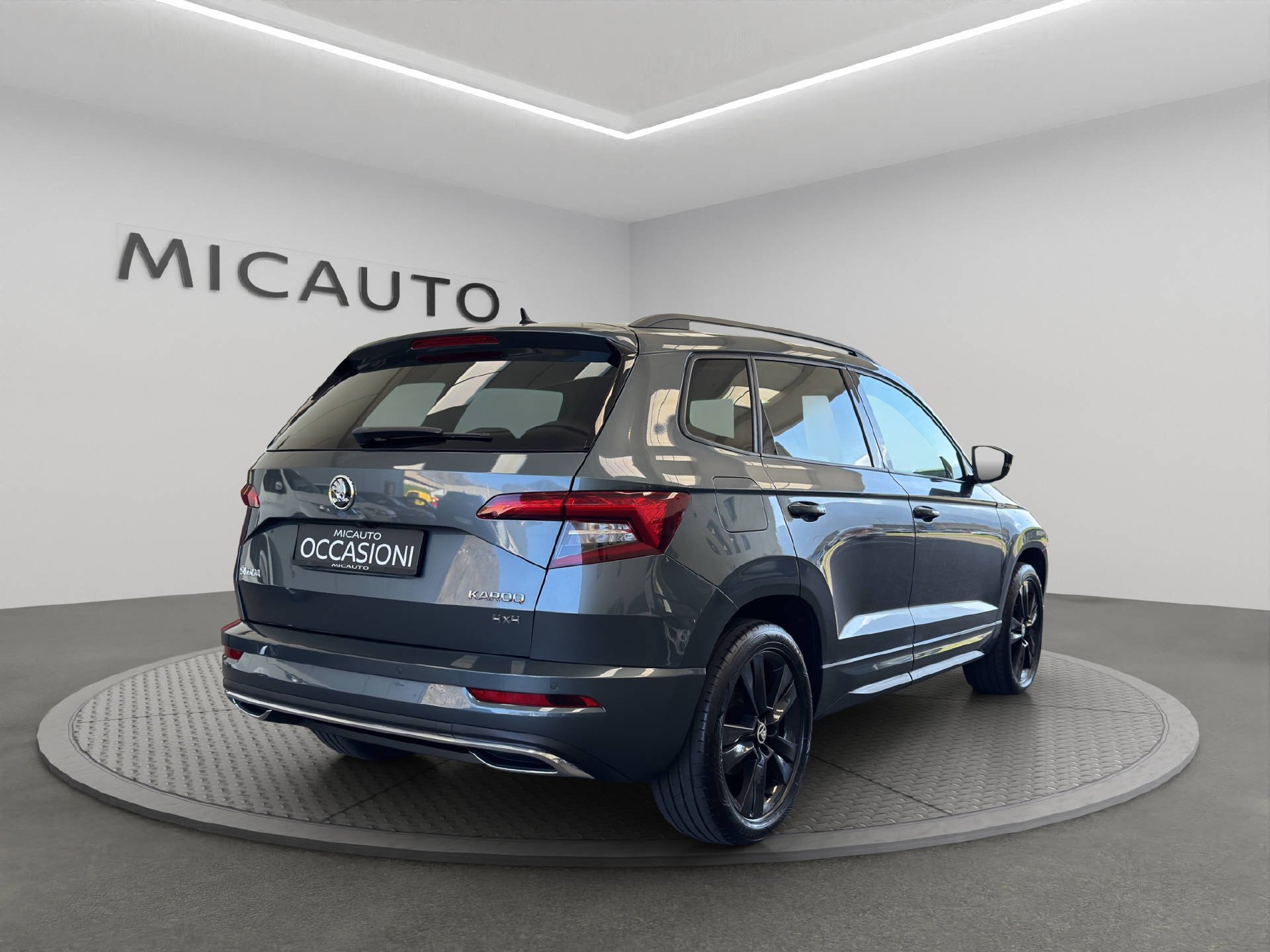 SKODA Karoq 2.0 TSI SportLine DSG 4x4-image-1