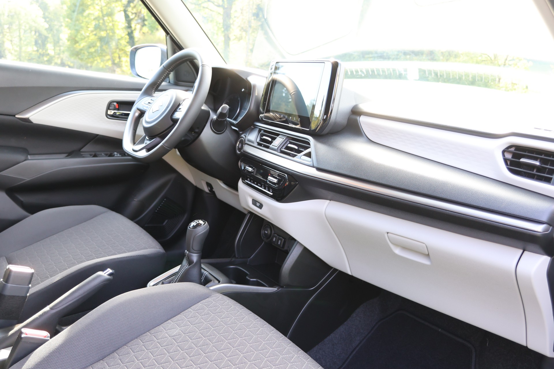 SUZUKI Swift 1.2 Piz Sulai Hybrid Top 4x4-image-8