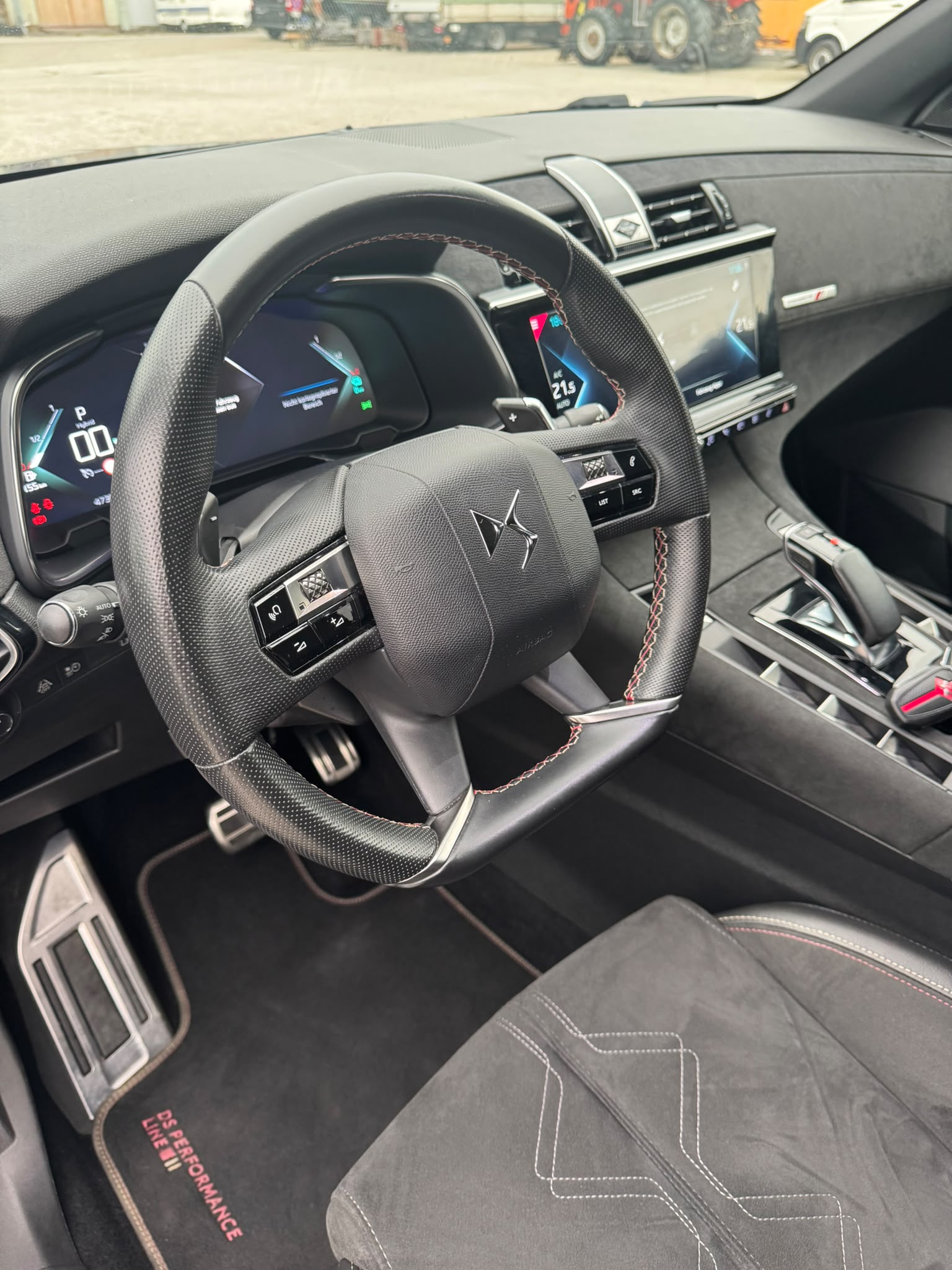 DS AUTOMOBILES DS 7 Crossback E-Tense 225 Performance Line +-image-11