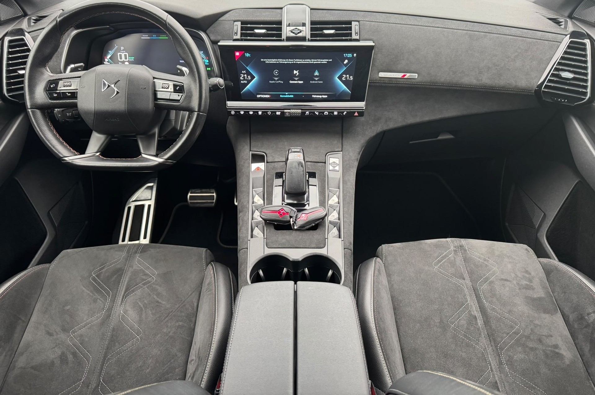 DS AUTOMOBILES DS 7 Crossback E-Tense 225 Performance Line +-image-8