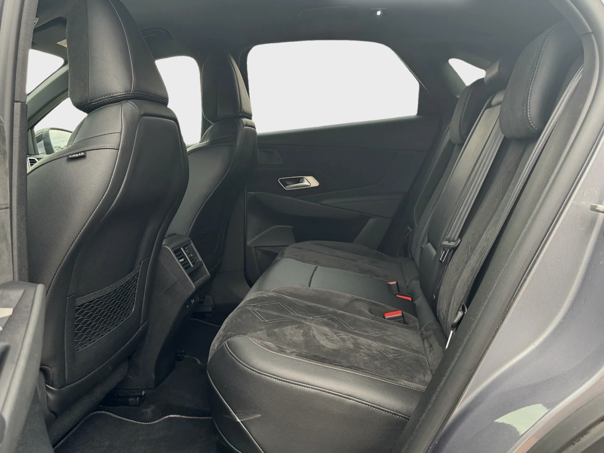 DS AUTOMOBILES DS 7 Crossback E-Tense 225 Performance Line +-image-12