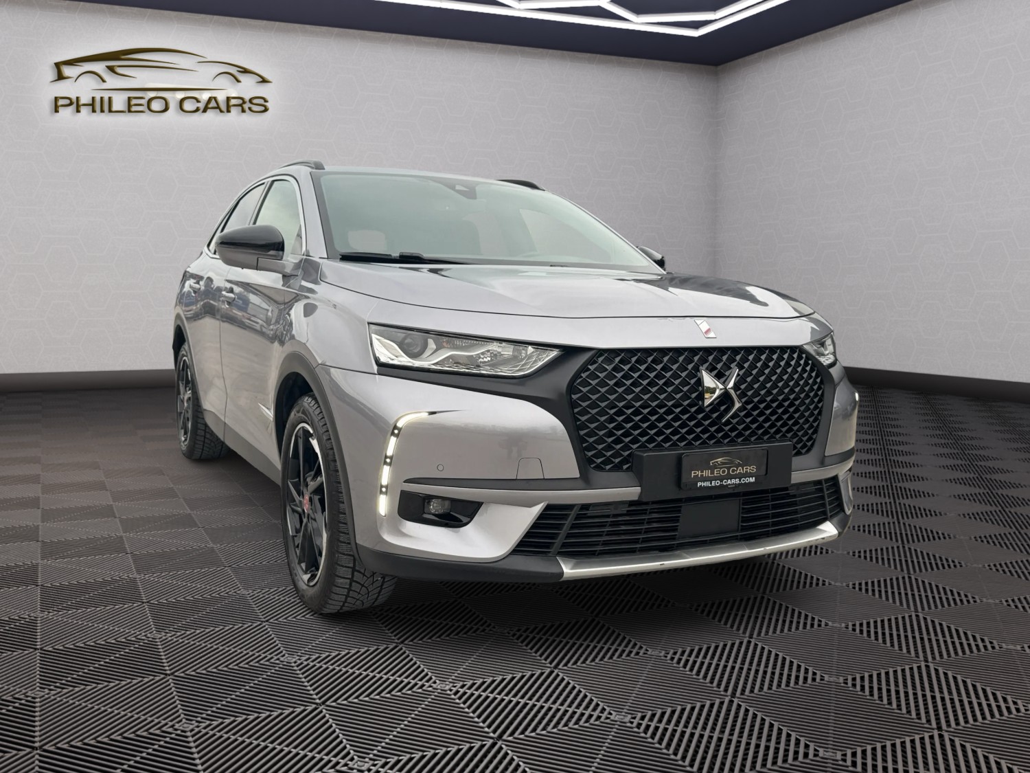 DS AUTOMOBILES DS 7 Crossback E-Tense 225 Performance Line +-image-2