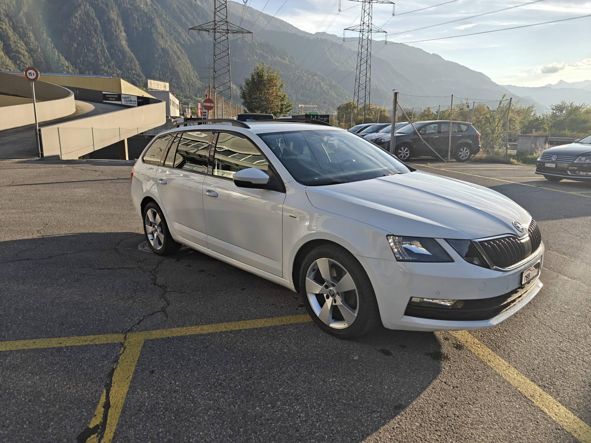 SKODA Octavia Combi 1.8 TSI Clever 4x4 DSG-image-3