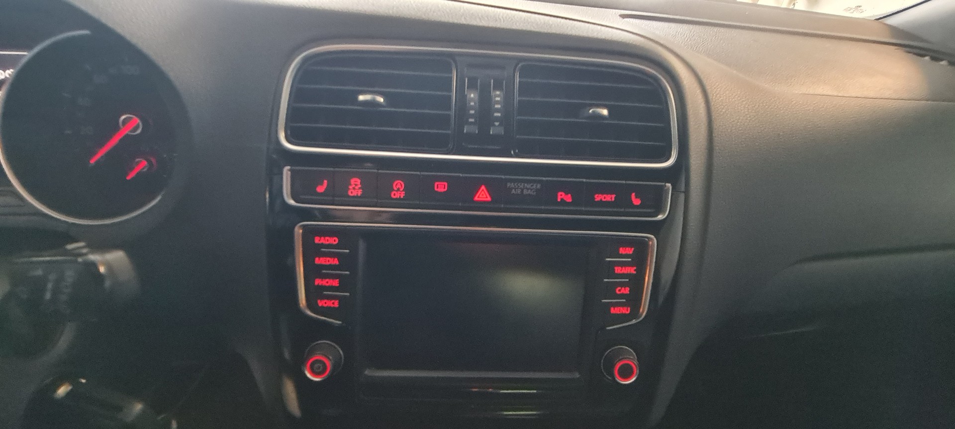 VW Polo 1.8 TSI GTI DSG-image-12