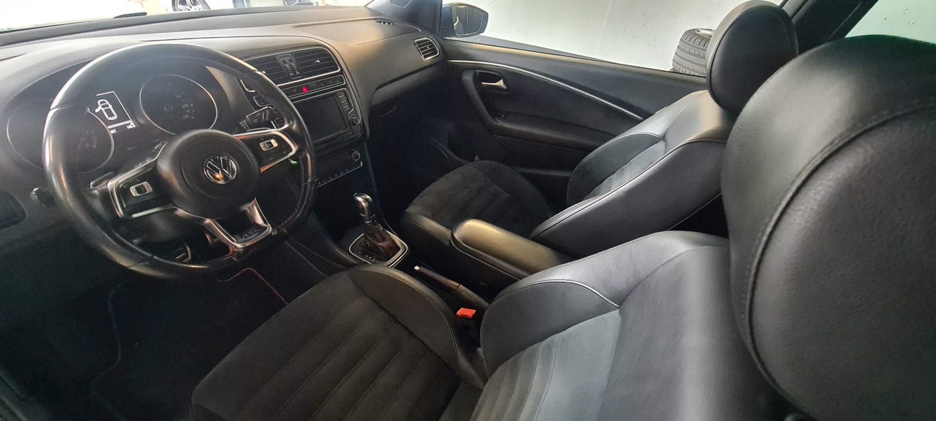 VW Polo 1.8 TSI GTI DSG-image-9