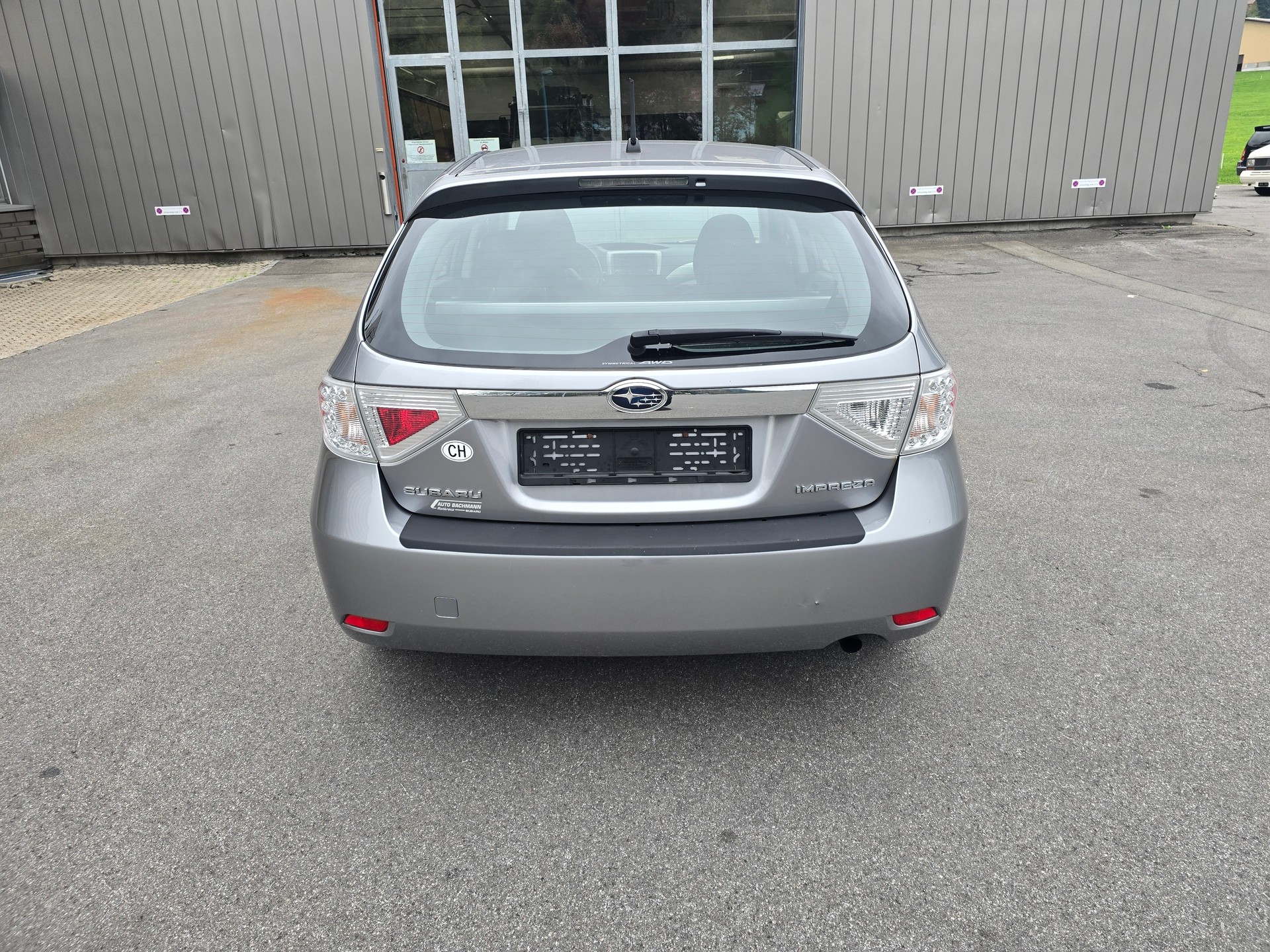 SUBARU Impreza 1.5R Swiss Automatic-image-5