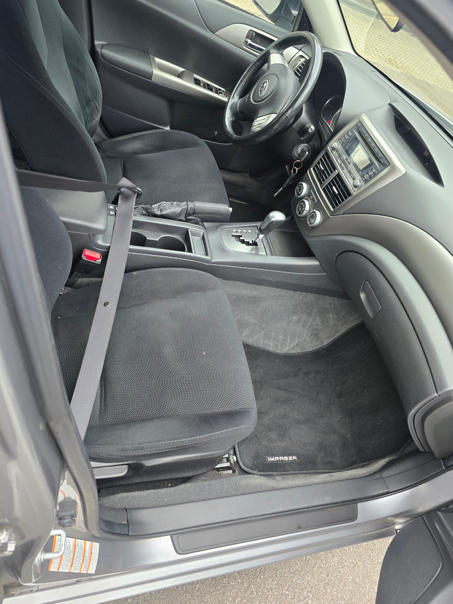 SUBARU Impreza 1.5R Swiss Automatic-image-12