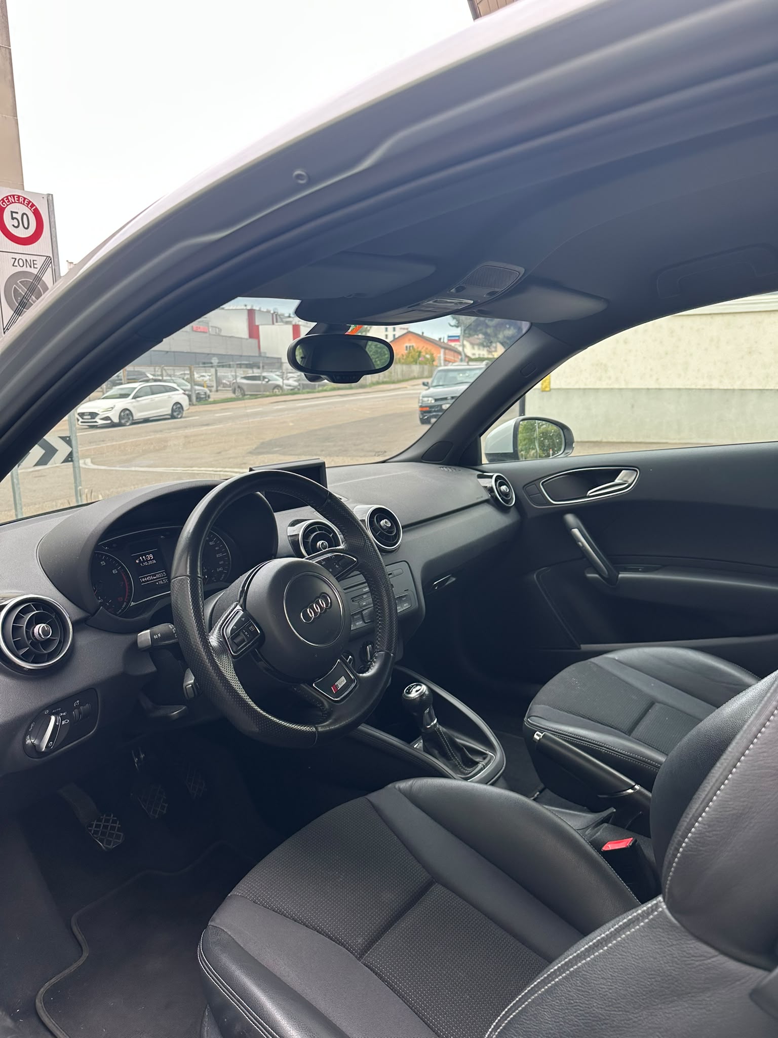 AUDI 1.2 TFSI Ambition-image-4