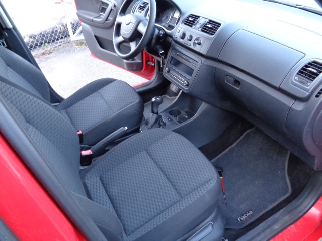 SKODA Fabia 1.2 TDI Greenline-image-8
