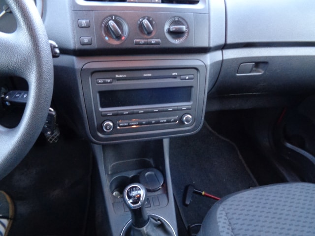 SKODA Fabia 1.2 TDI Greenline-image-9