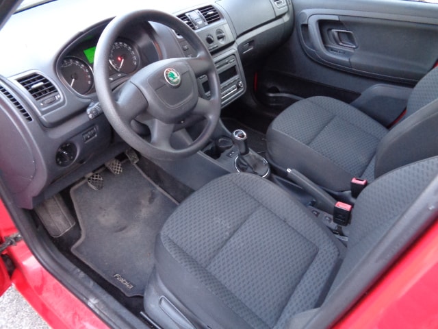 SKODA Fabia 1.2 TDI Greenline-image-6