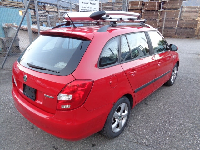 SKODA Fabia 1.2 TDI Greenline-image-3
