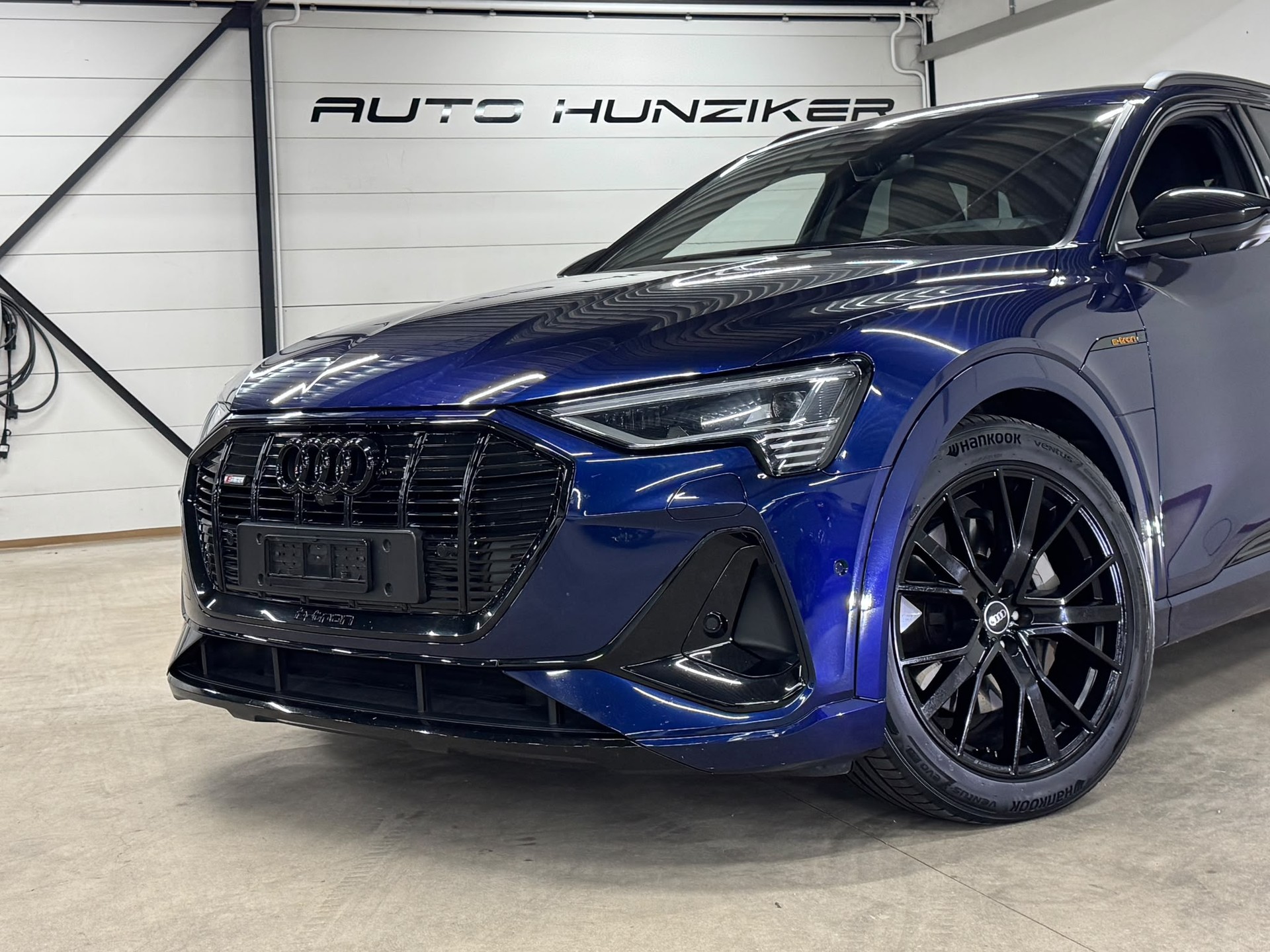 AUDI e-tron 55 S Line Black Edition quattro 95kWh 408PS / CH-Fahrzeug mit VOLL-Ausstattung-image-1