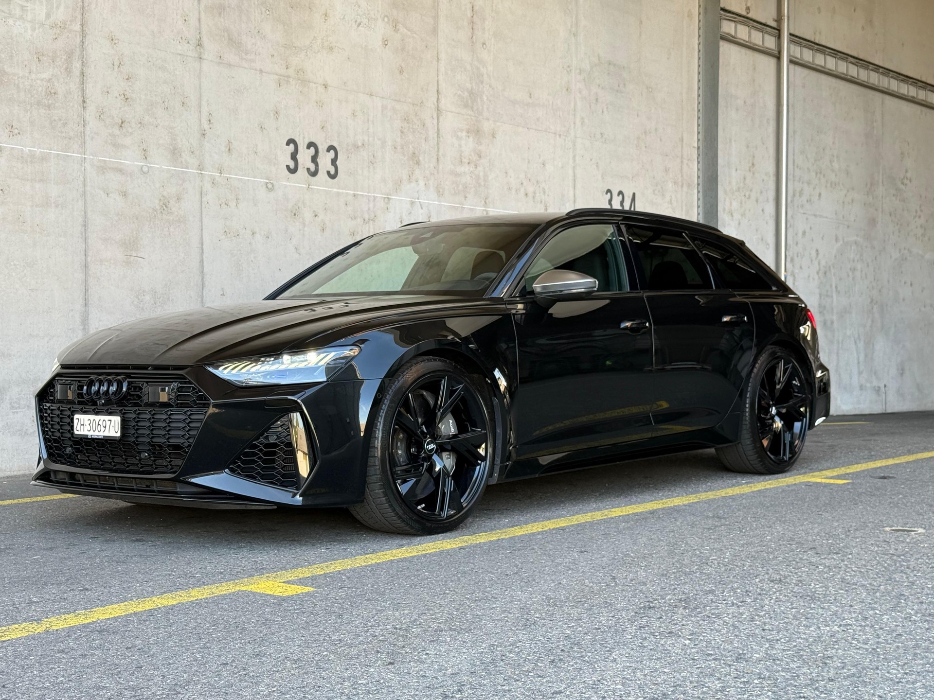 AUDI RS6 Avant 4.0 TFSI V8 quattro-image-3