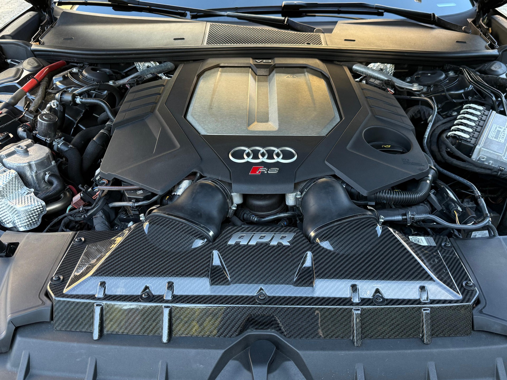AUDI RS6 Avant 4.0 TFSI V8 quattro-image-14