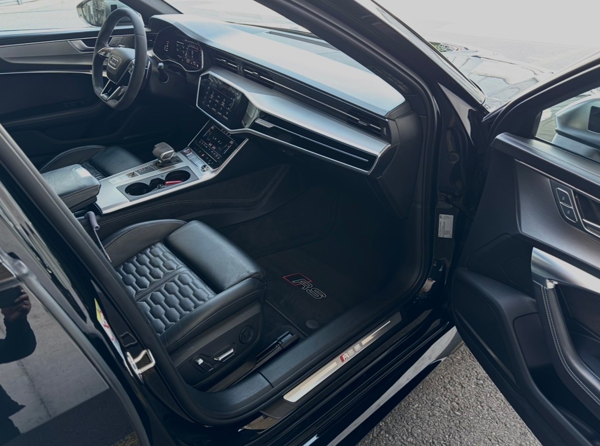 AUDI RS6 Avant 4.0 TFSI V8 quattro-image-11