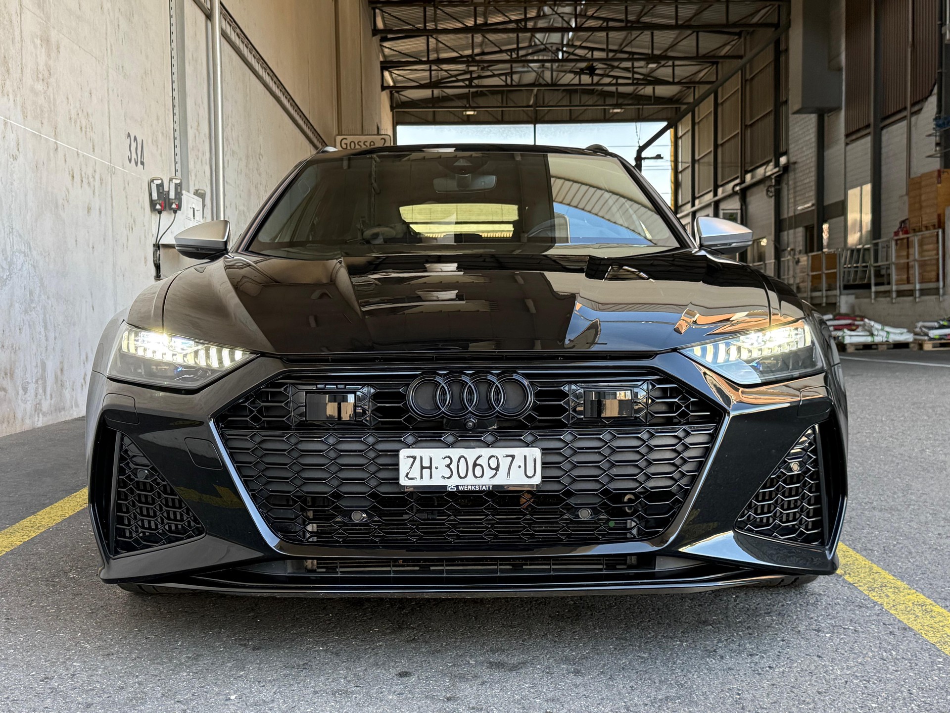 AUDI RS6 Avant 4.0 TFSI V8 quattro-image-4