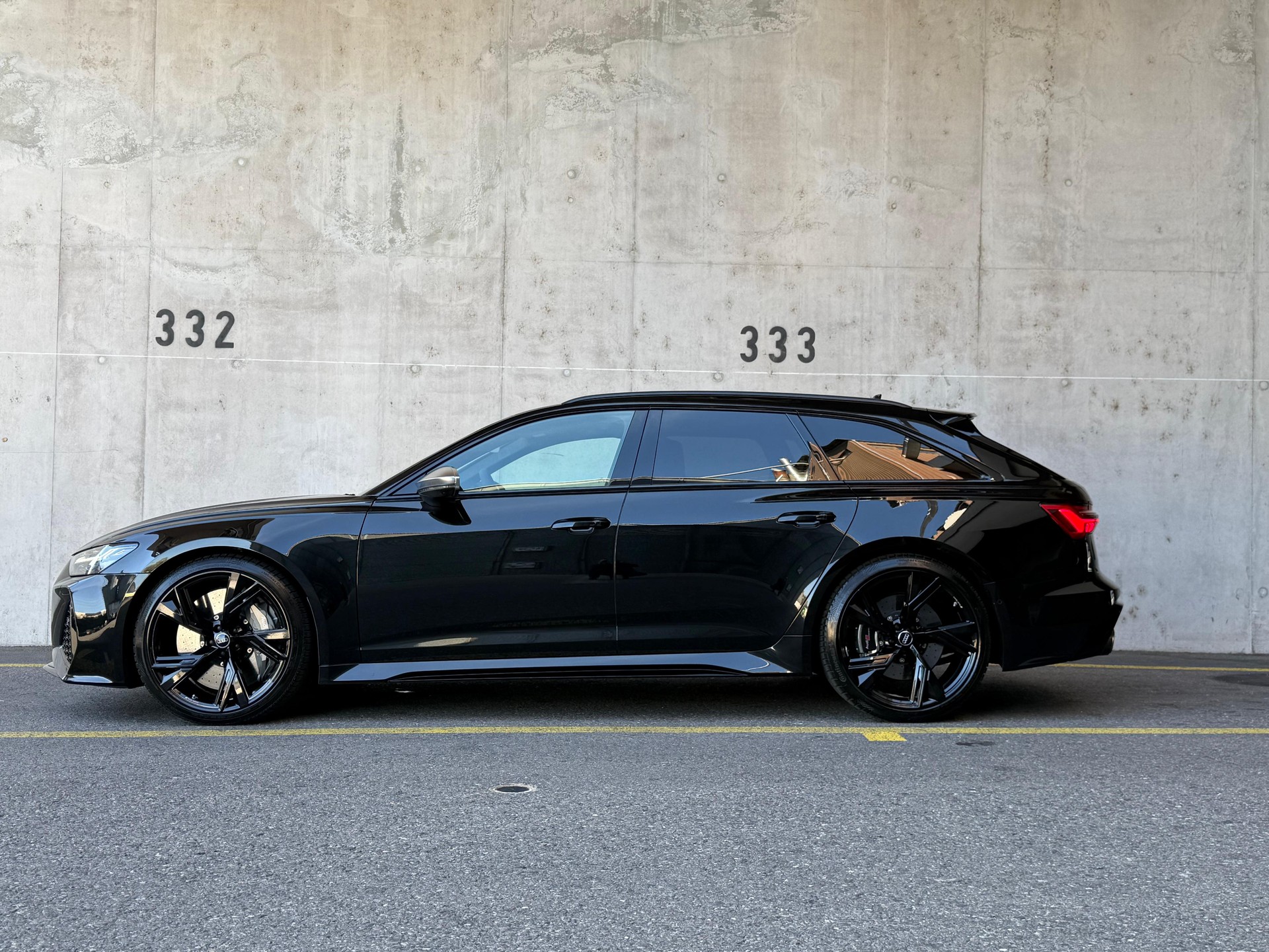 AUDI RS6 Avant 4.0 TFSI V8 quattro-image-1