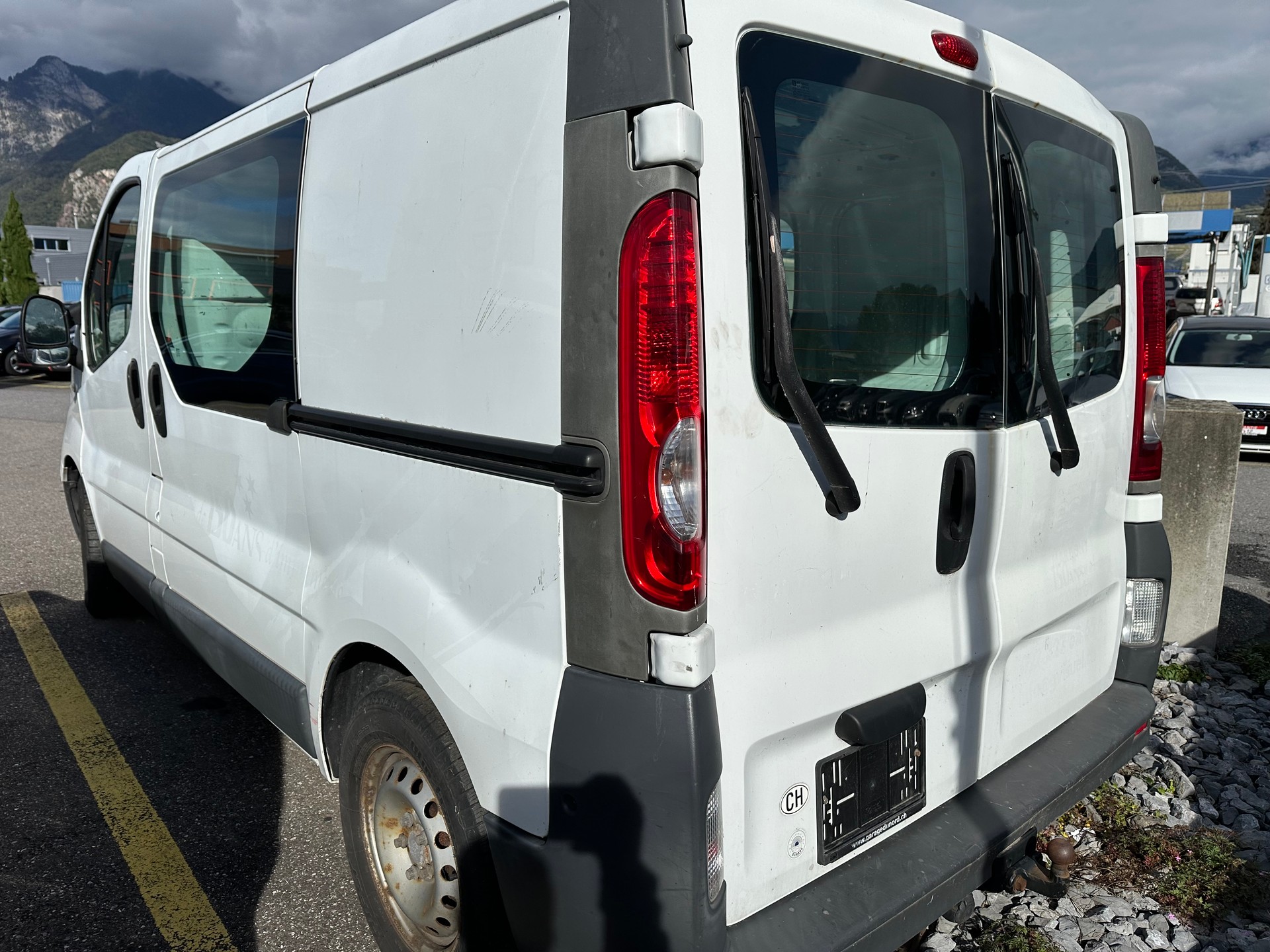 RENAULT Trafic 2.5 dCi 2.9t L2H1-image-3