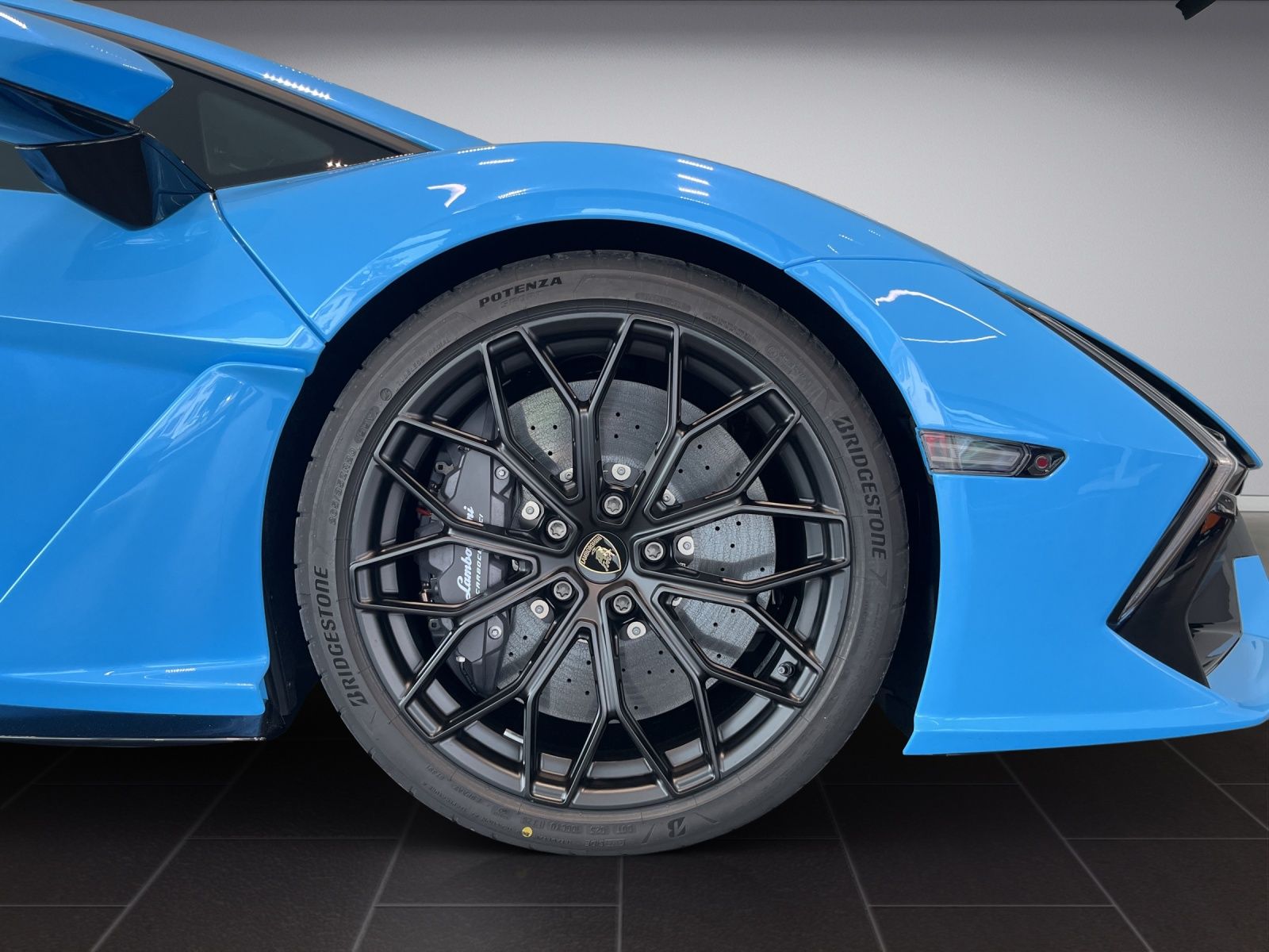 LAMBORGHINI Revuelto Coupé 6.5-image-8
