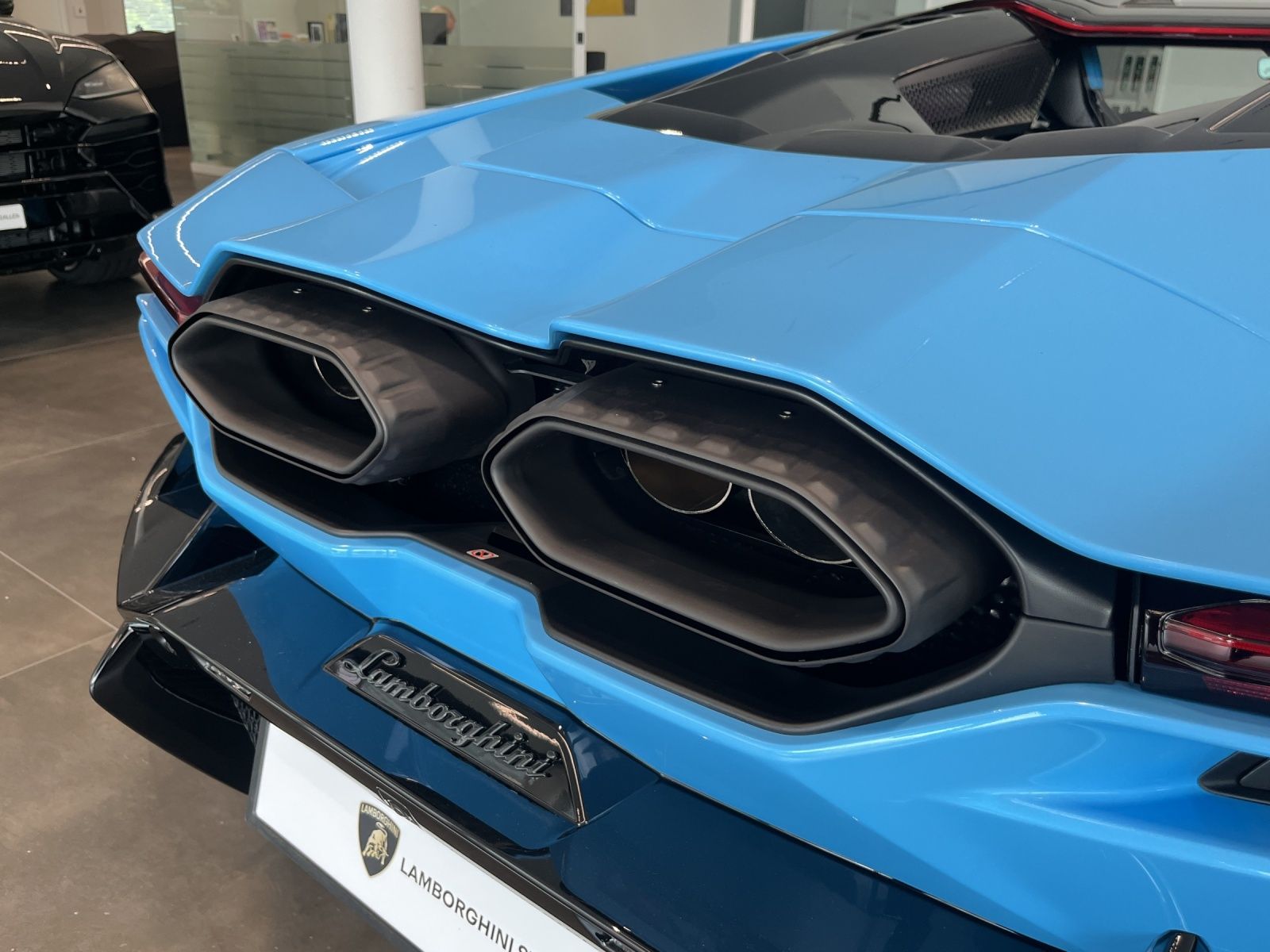 LAMBORGHINI Revuelto Coupé 6.5-image-10