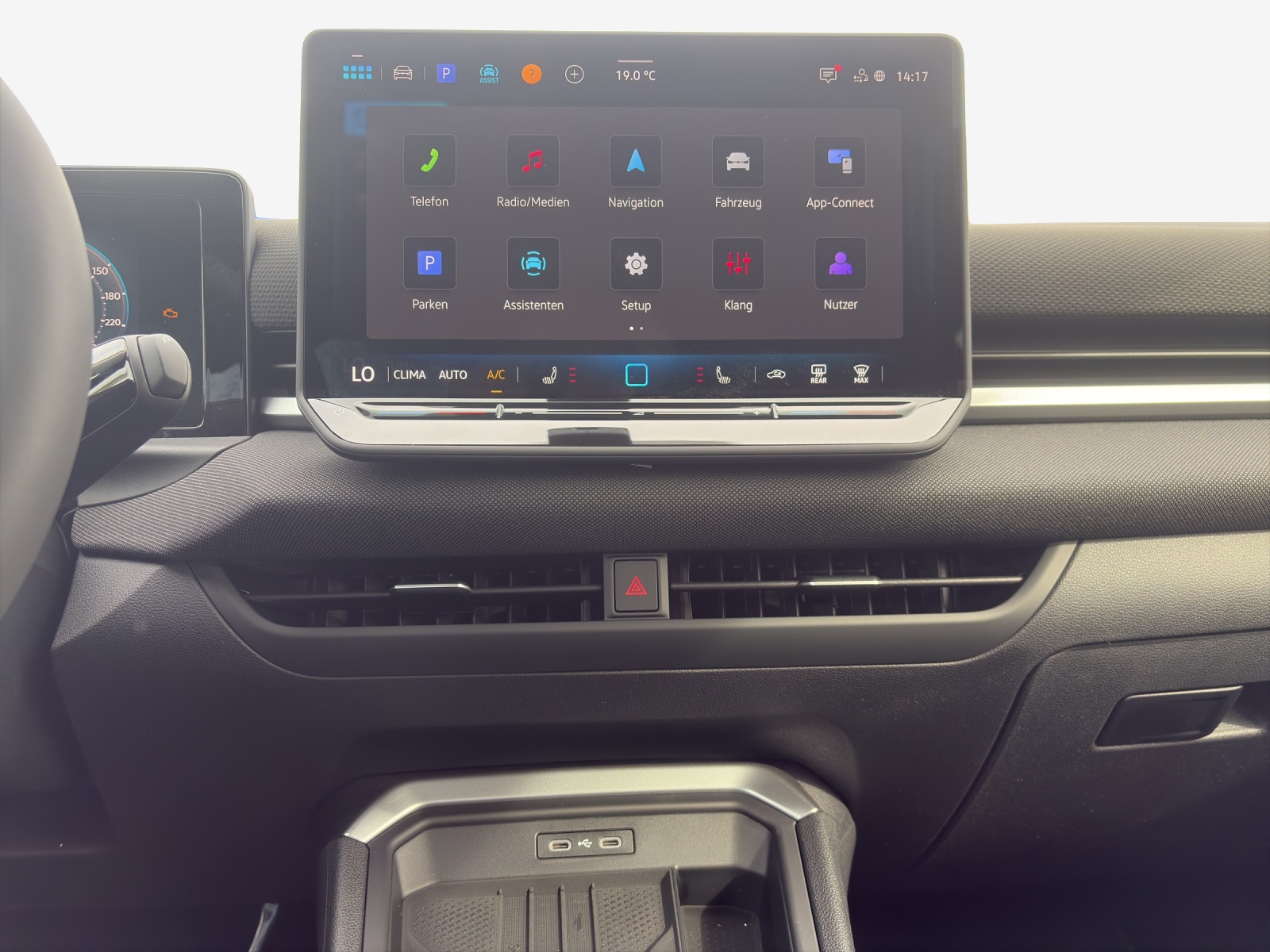 VW T-Roc 1.5 eTSI mHEV Life DSG-image-10