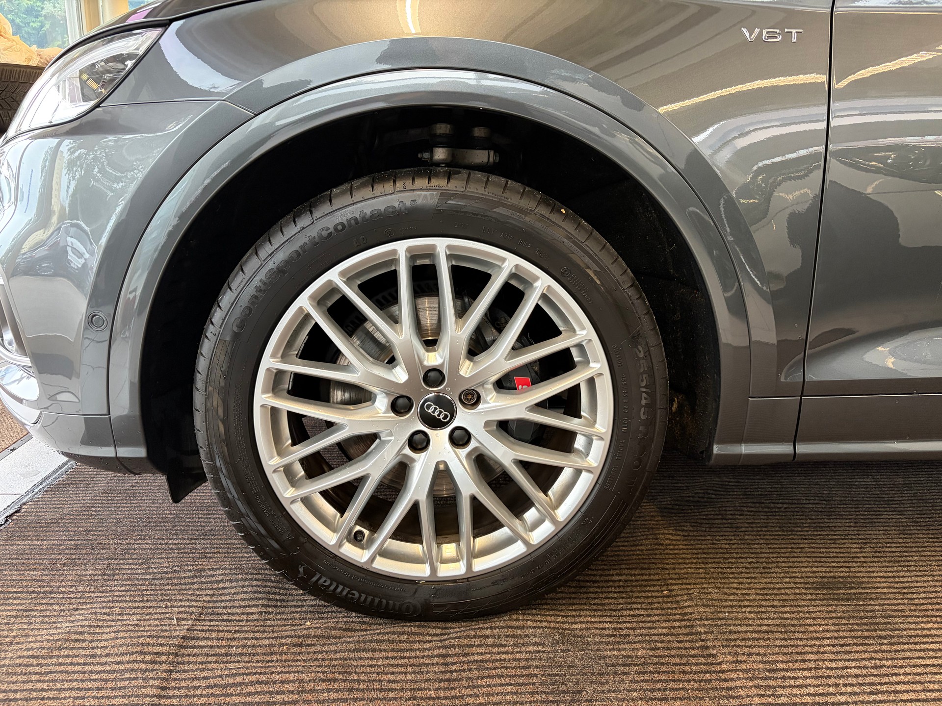 AUDI SQ5 3.0 TFSI quattro | CH | Panorama | Assis. Stadt+Park+Tour | Matrix LED | B&O | Luftfederung | S-Sportsitz Rautensteppung |-image-9