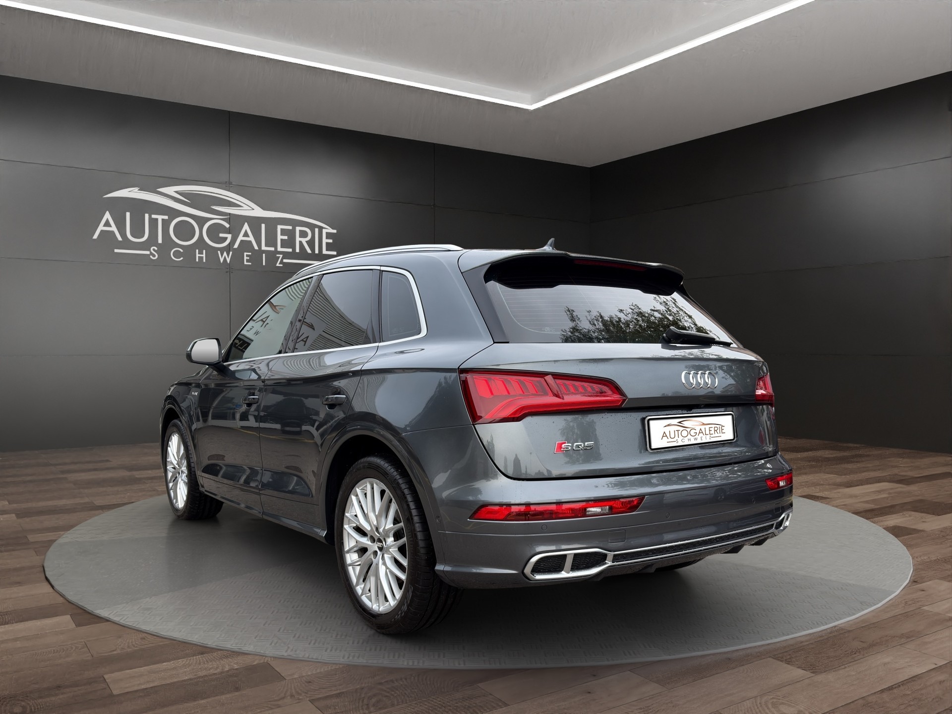 AUDI SQ5 3.0 TFSI quattro | CH | Panorama | Assis. Stadt+Park+Tour | Matrix LED | B&O | Luftfederung | S-Sportsitz Rautensteppung |-image-2