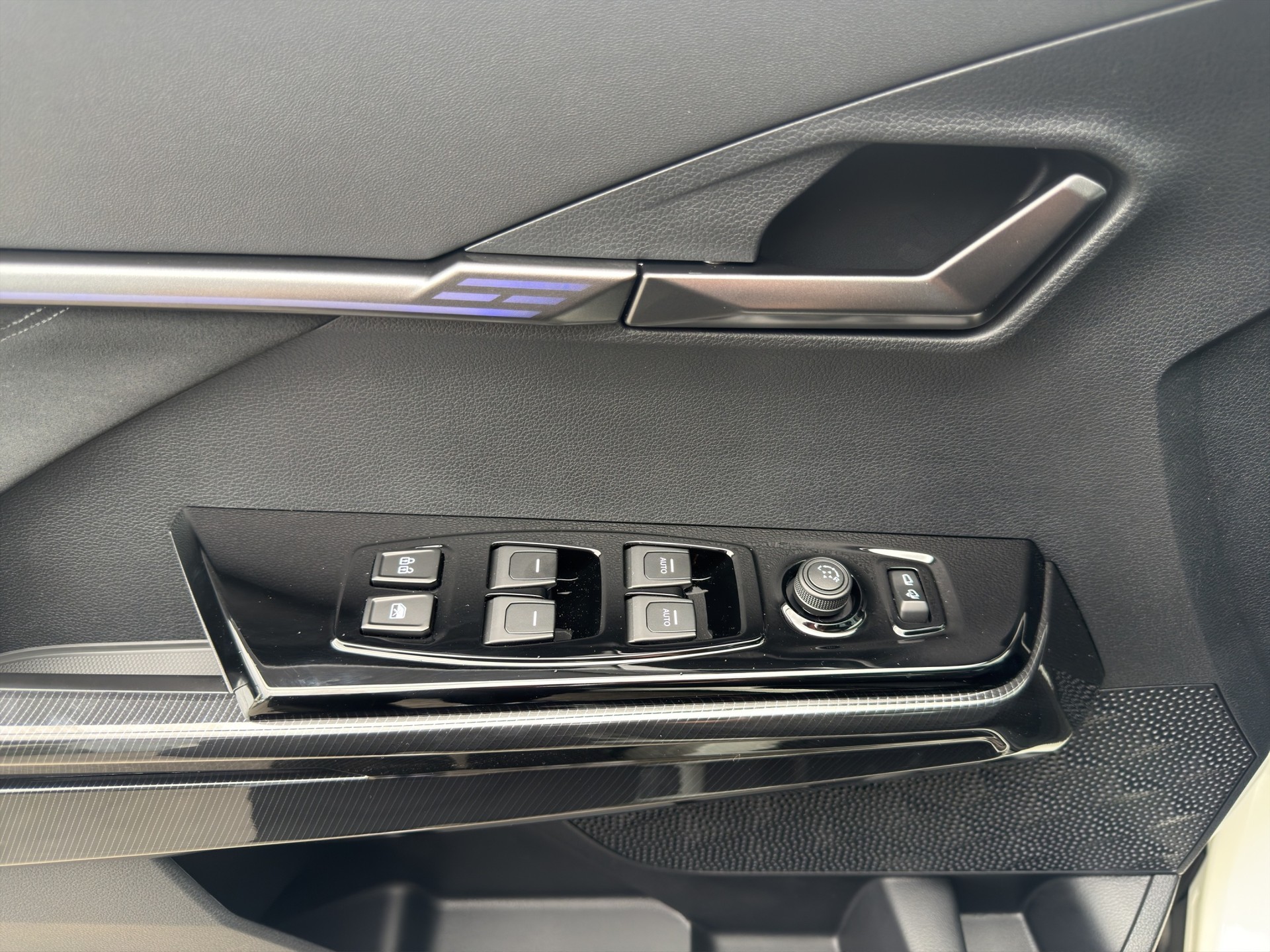 KGM-SsangYong Musso EV Blackline-image-13