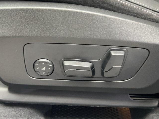 BMW X1 U11 20i sDrive paddles-image-12