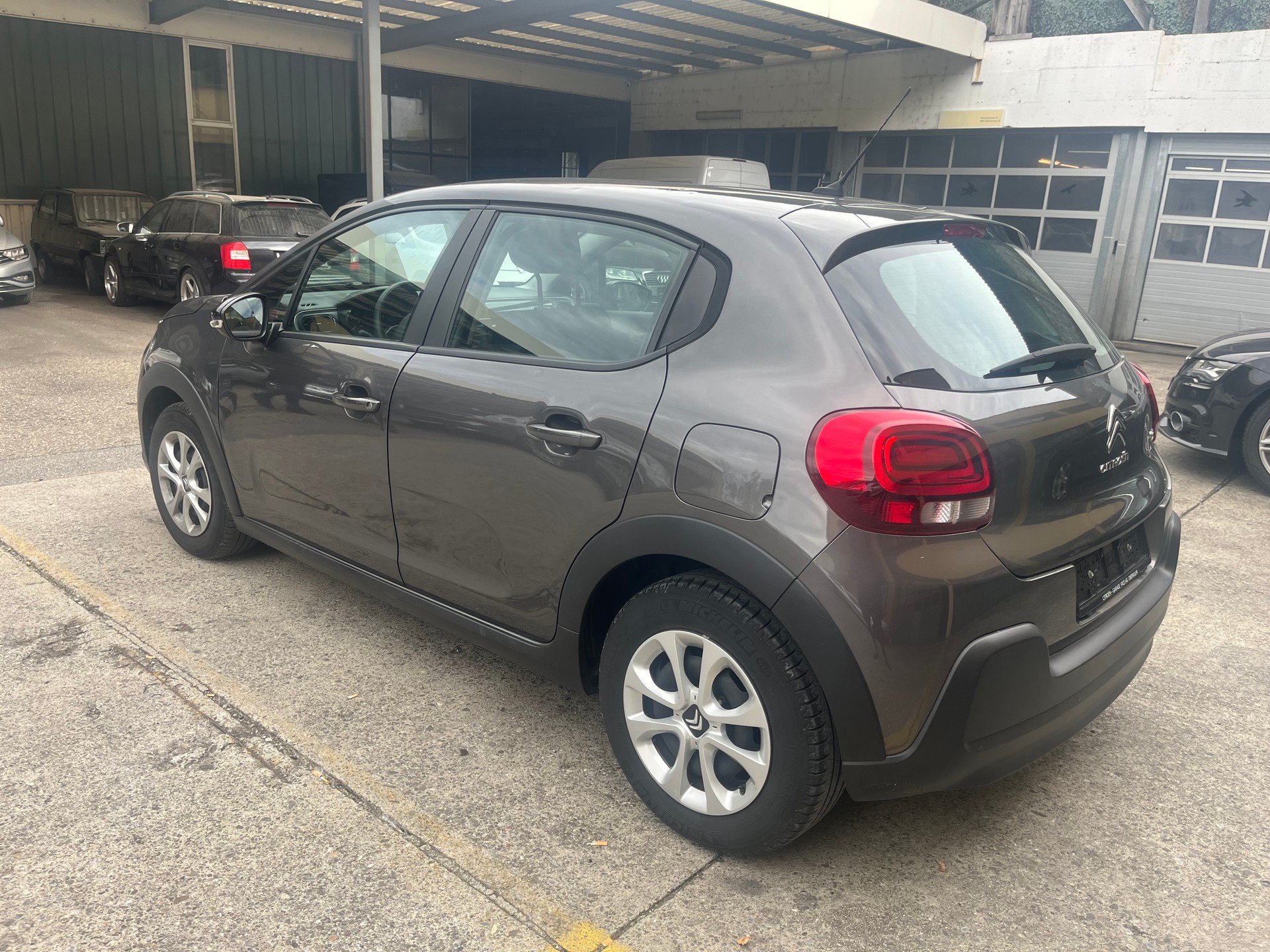 CITROEN C3 1.2i PureTech Feel Edition-image-4