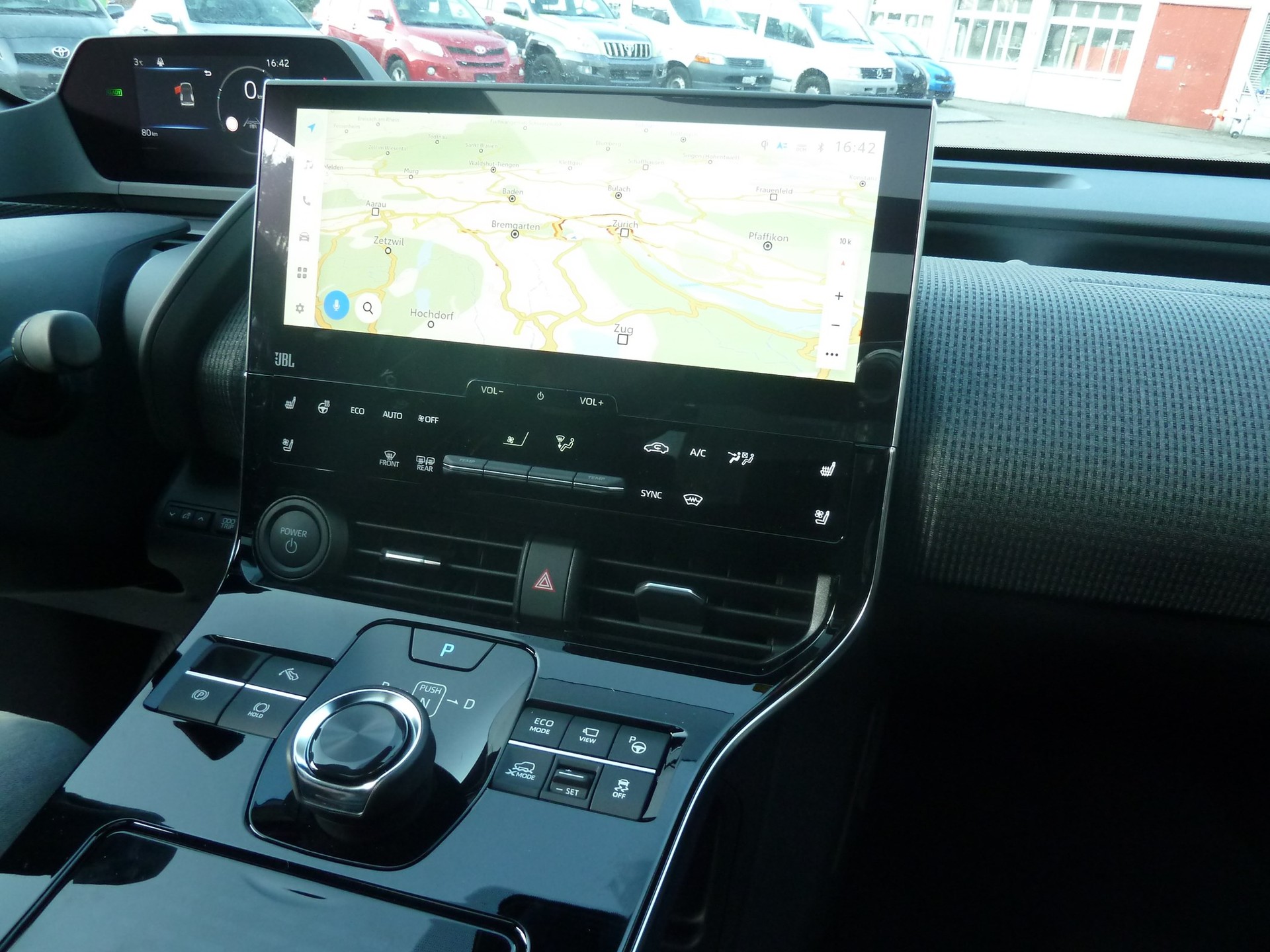 TOYOTA bZ4X Premium 71,4 kWh 4WD-image-15