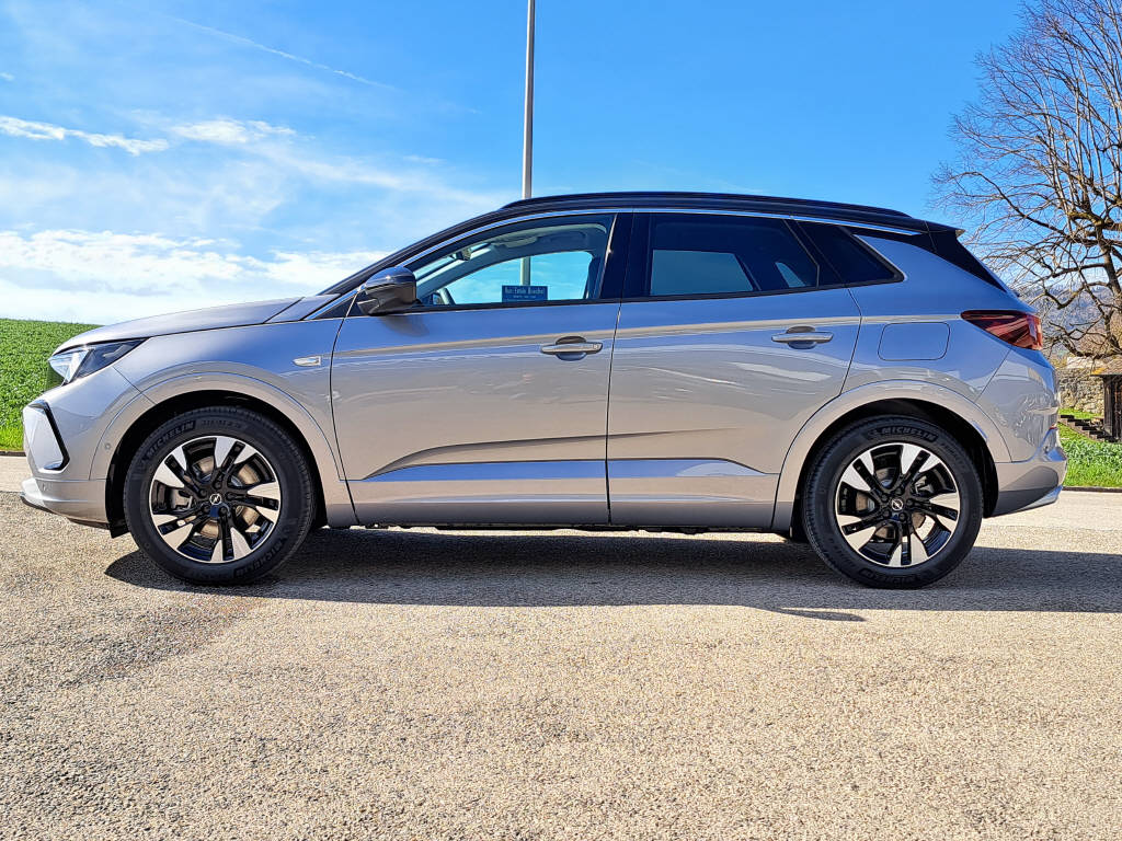 OPEL Grandland 1.6 T PHEV 225cv Elegance-image-4