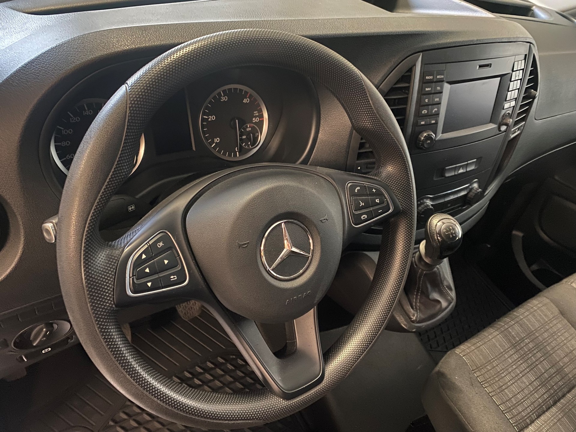 MERCEDES-BENZ Vito 114 Extralang-image-9