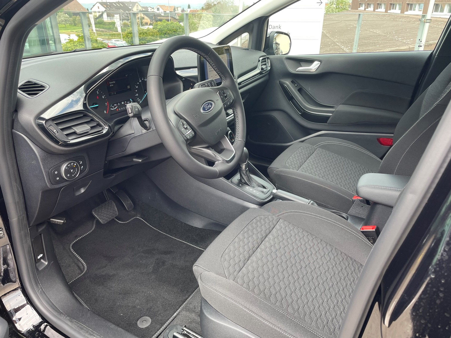FORD Fiesta 1.0 MHEV Titan X A-image-10