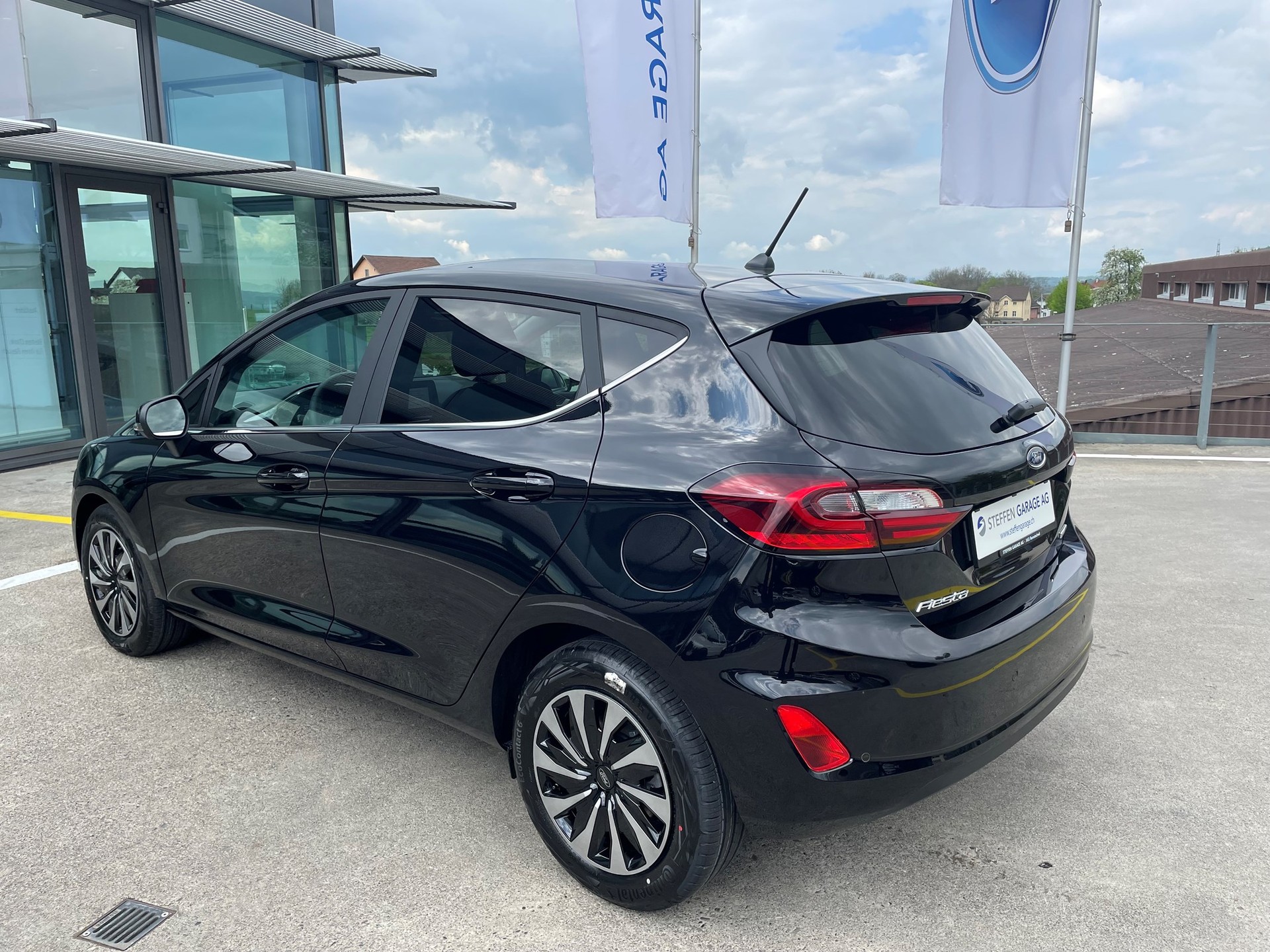 FORD Fiesta 1.0 MHEV Titan X A-image-5