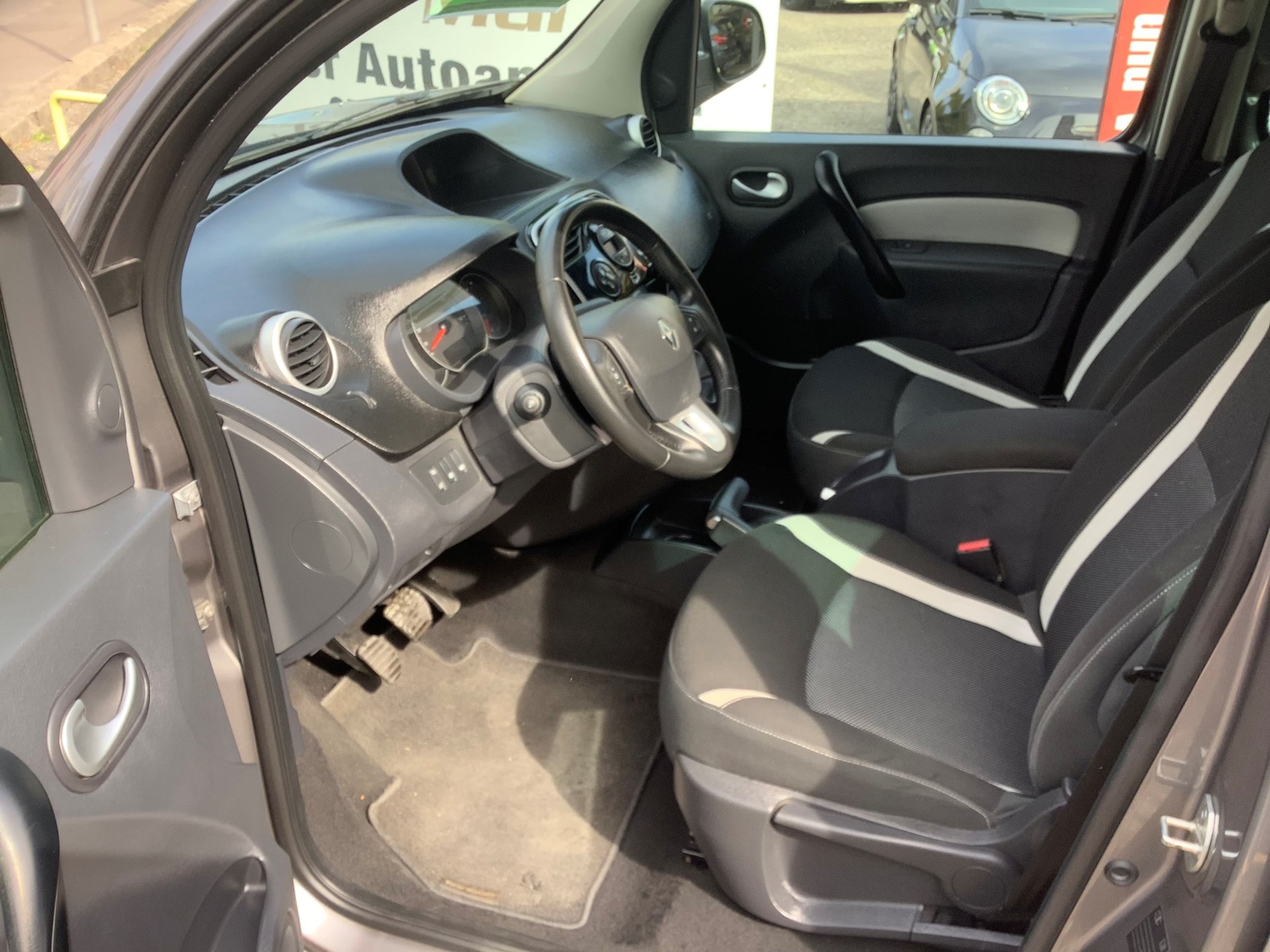 RENAULT Kangoo 1.5 dCi Extrem-image-13