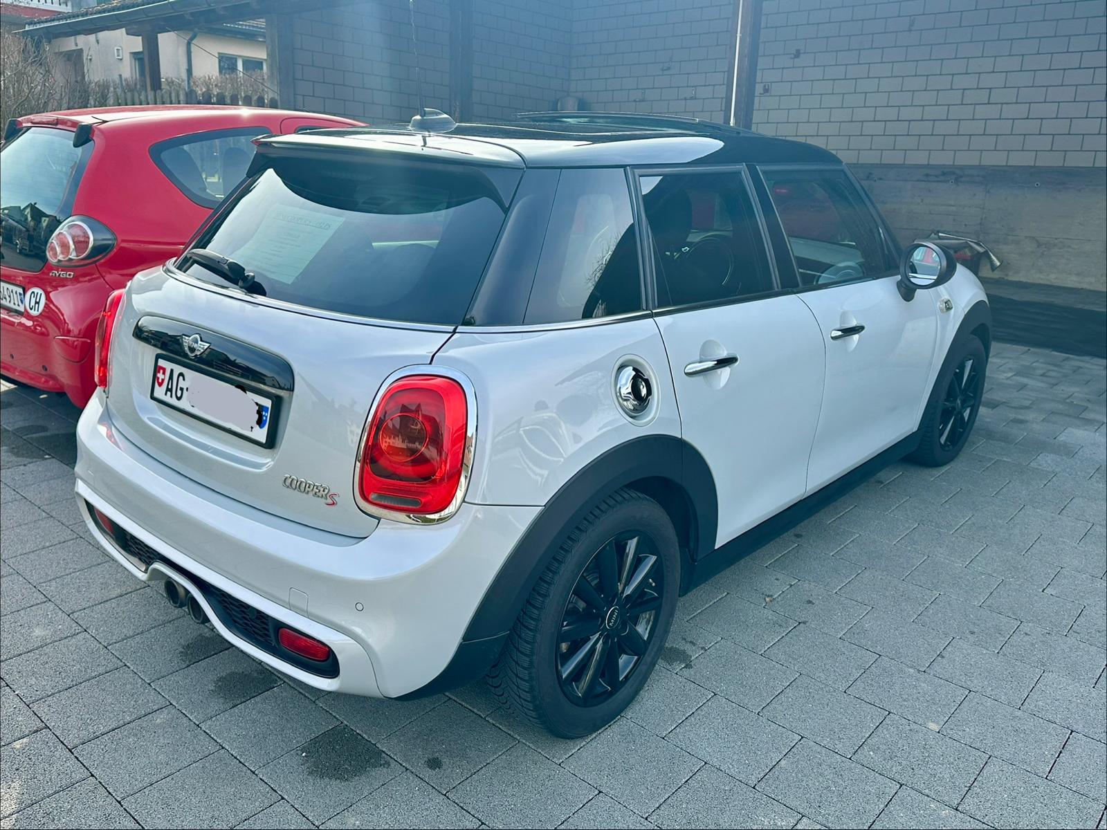MINI Cooper S F55-image-3