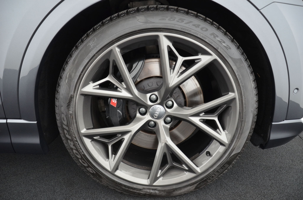 AUDI SQ8 50 TDI quattro-image-9
