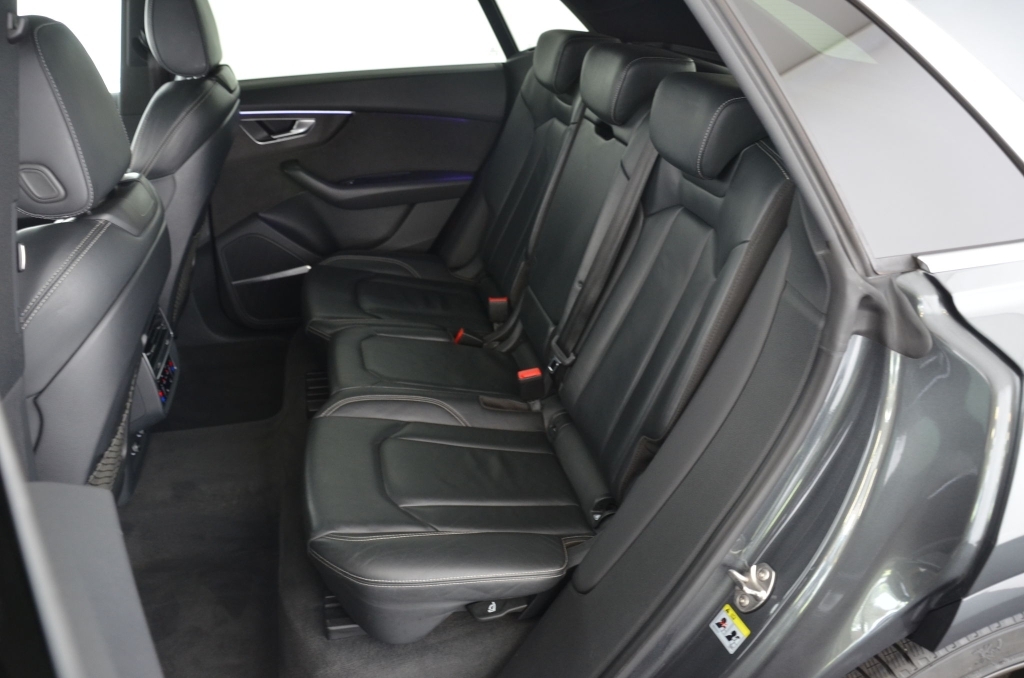 AUDI SQ8 50 TDI quattro-image-14